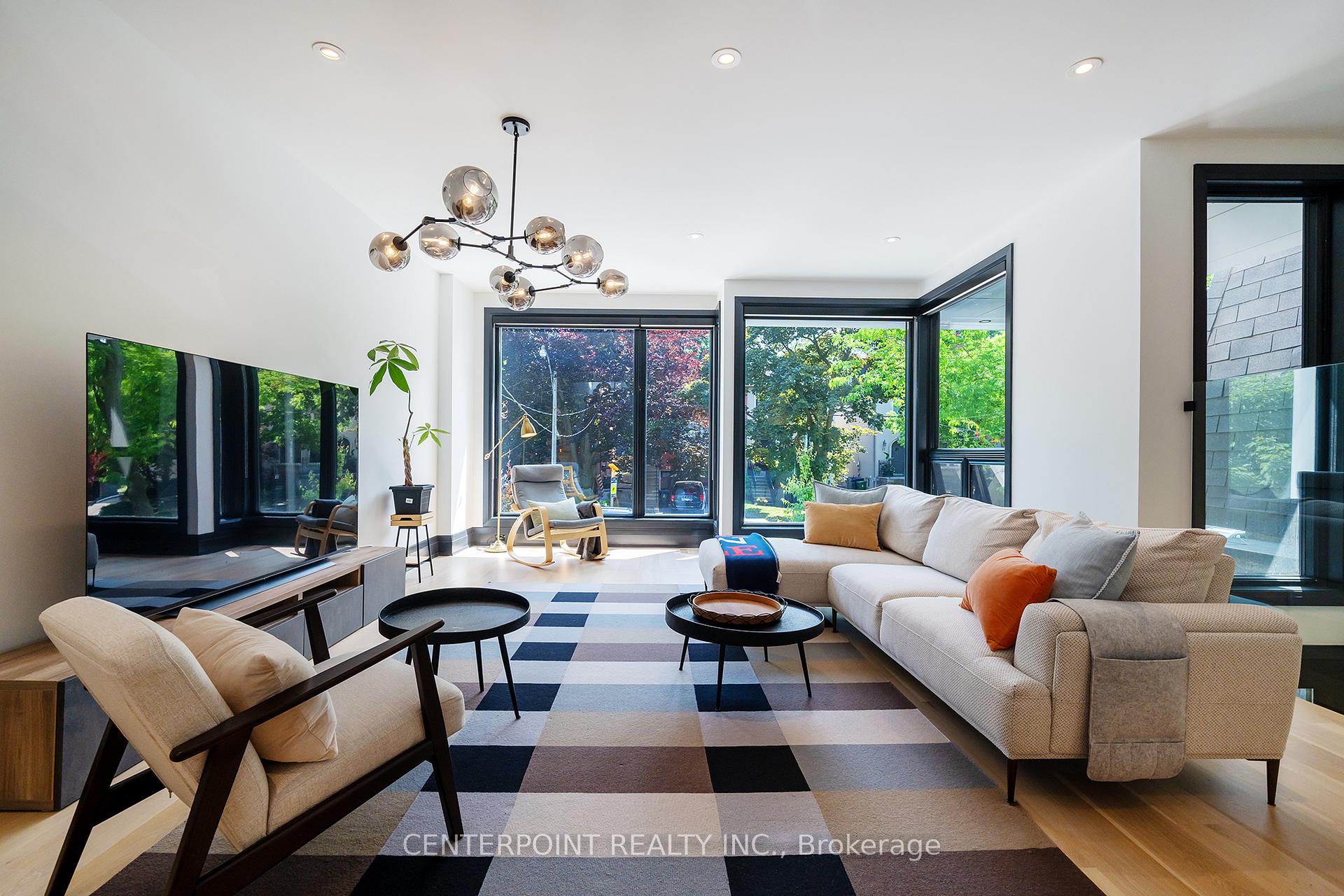 Photo 3 of 30 Gilgorm Road, Toronto, Forest Hill North — HOMEH