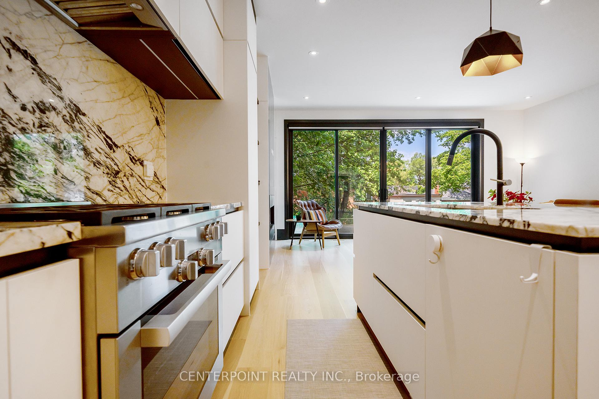 Photo 15 of 30 Gilgorm Road, Toronto, Forest Hill North — HOMEH