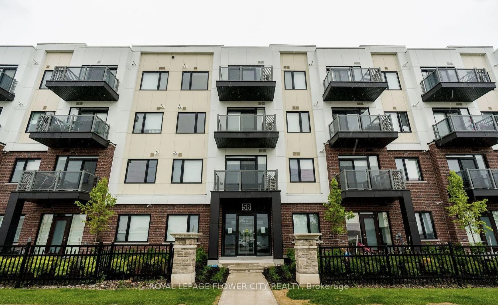 Photo 2 of Unit 113, 58 Sky Harbour Drive, Brampton, Bram West — HOMEH