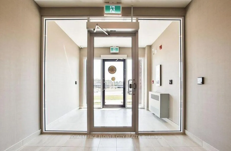 Photo 5 of Unit 113, 58 Sky Harbour Drive, Brampton, Bram West — HOMEH