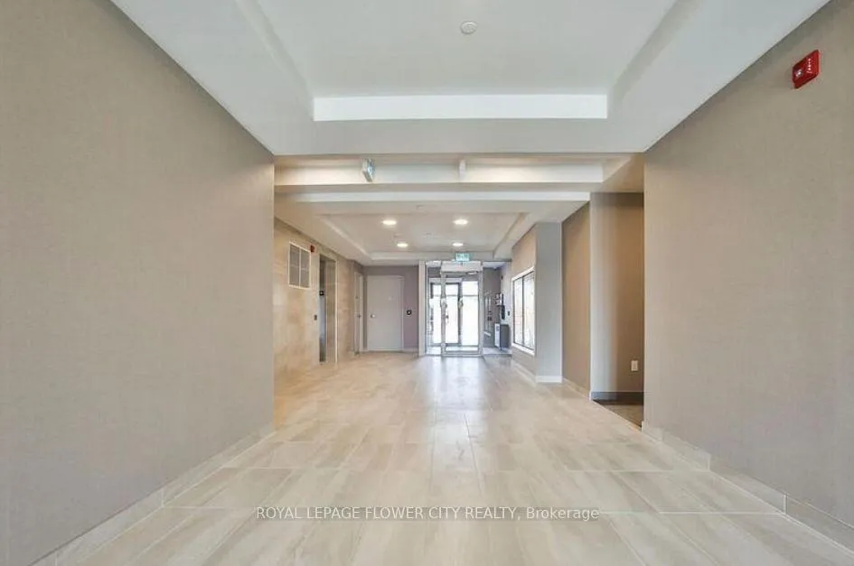 Photo 7 of Unit 113, 58 Sky Harbour Drive, Brampton, Bram West — HOMEH