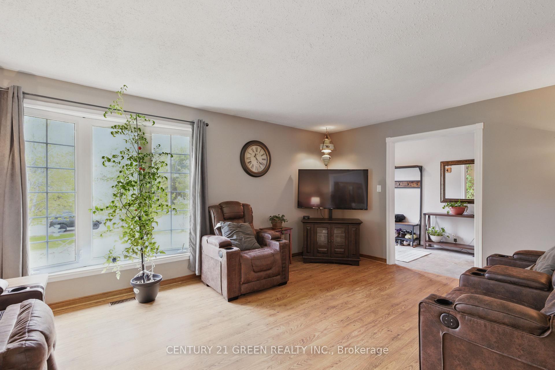 Photo 9 of 414 Hill Valley Road, Strong — HOMEH