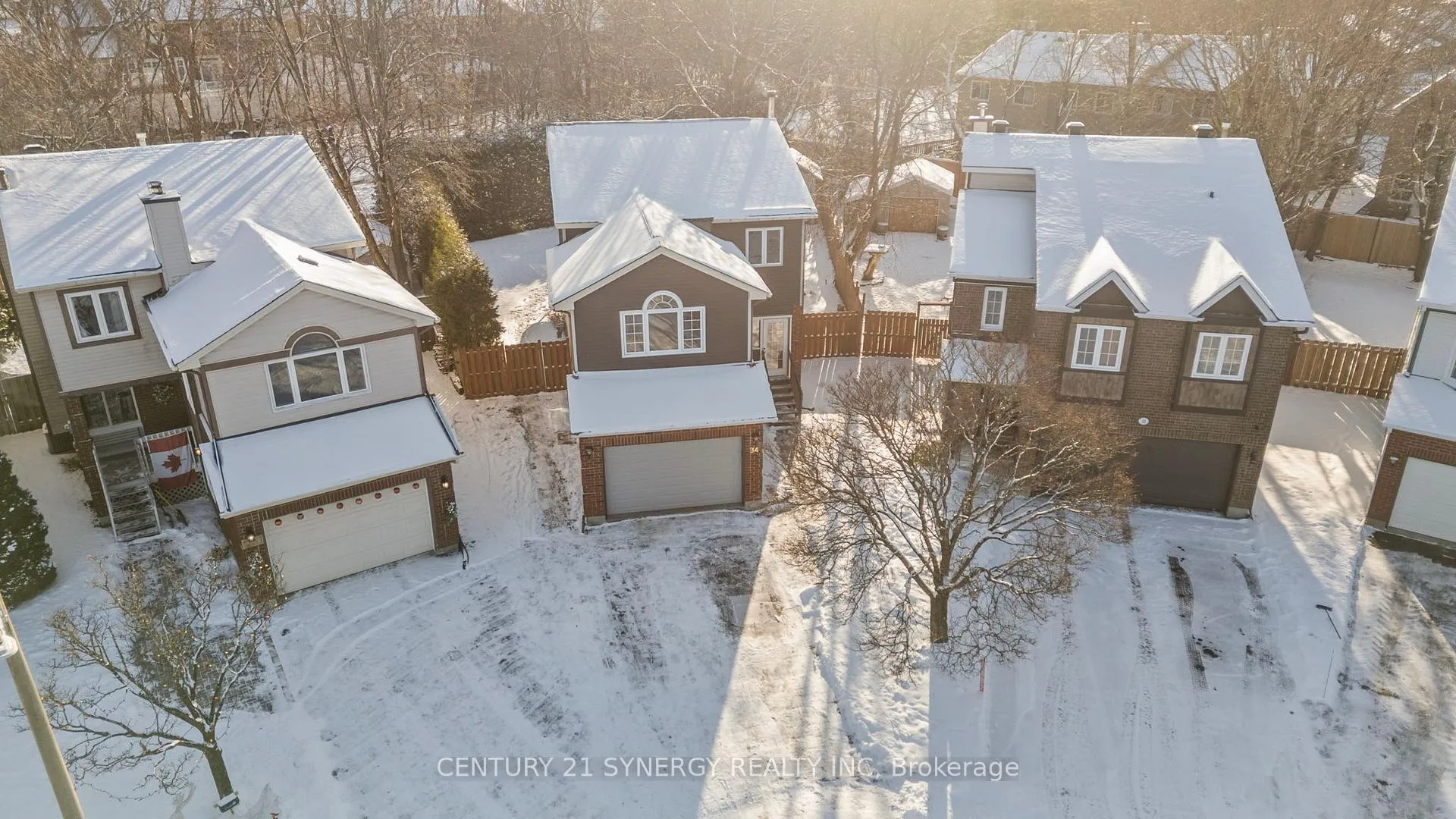 Photo 2 of 34 Rosegarden Crescent, Ottawa, Hunt Club Park/Greenboro — HOMEH