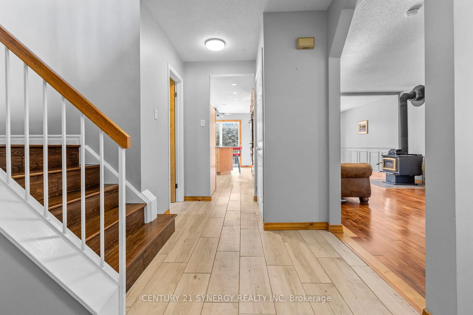 Photo 5 of 34 Rosegarden Crescent, Ottawa, Hunt Club Park/Greenboro — HOMEH