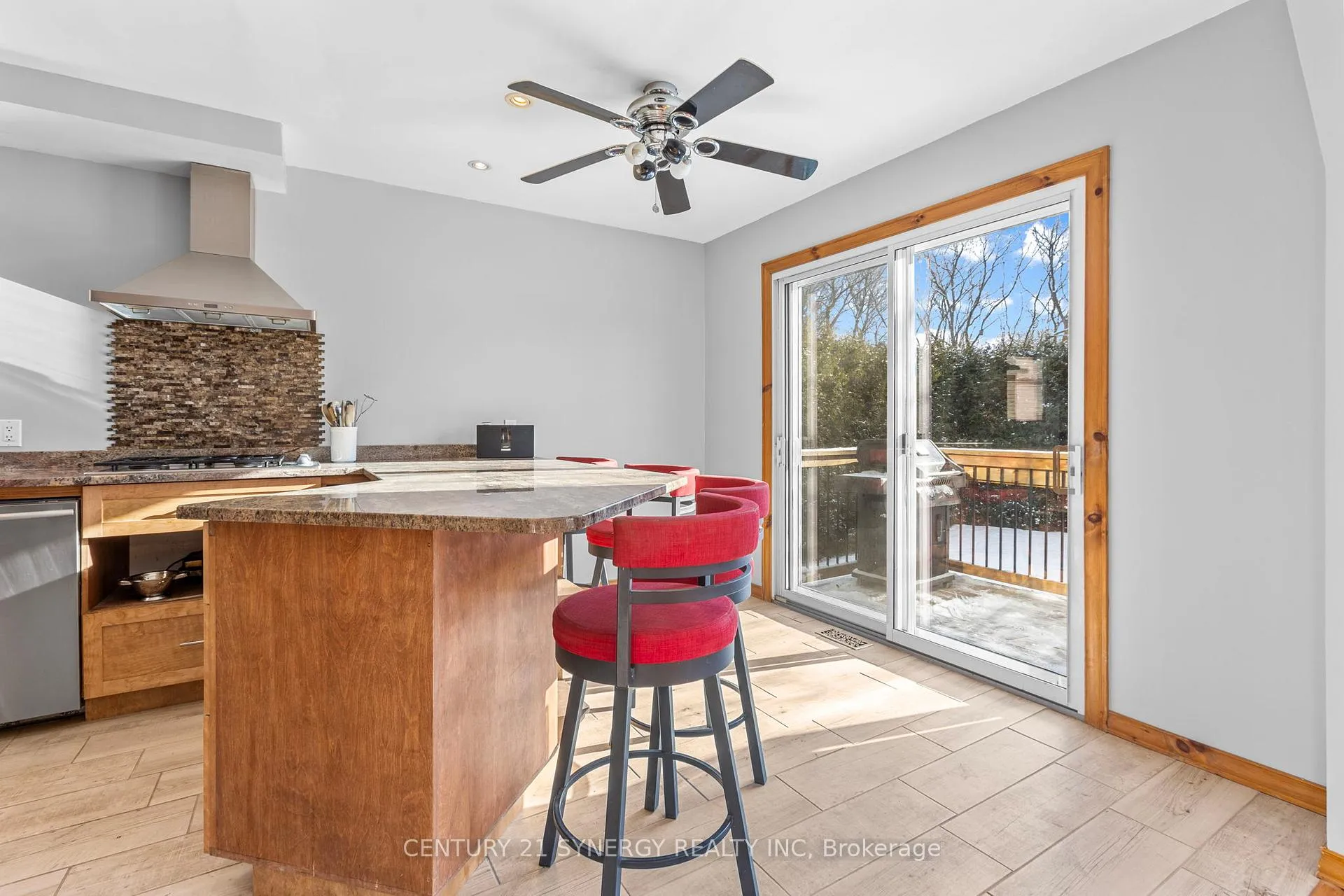 Photo 13 of 34 Rosegarden Crescent, Ottawa, Hunt Club Park/Greenboro — HOMEH