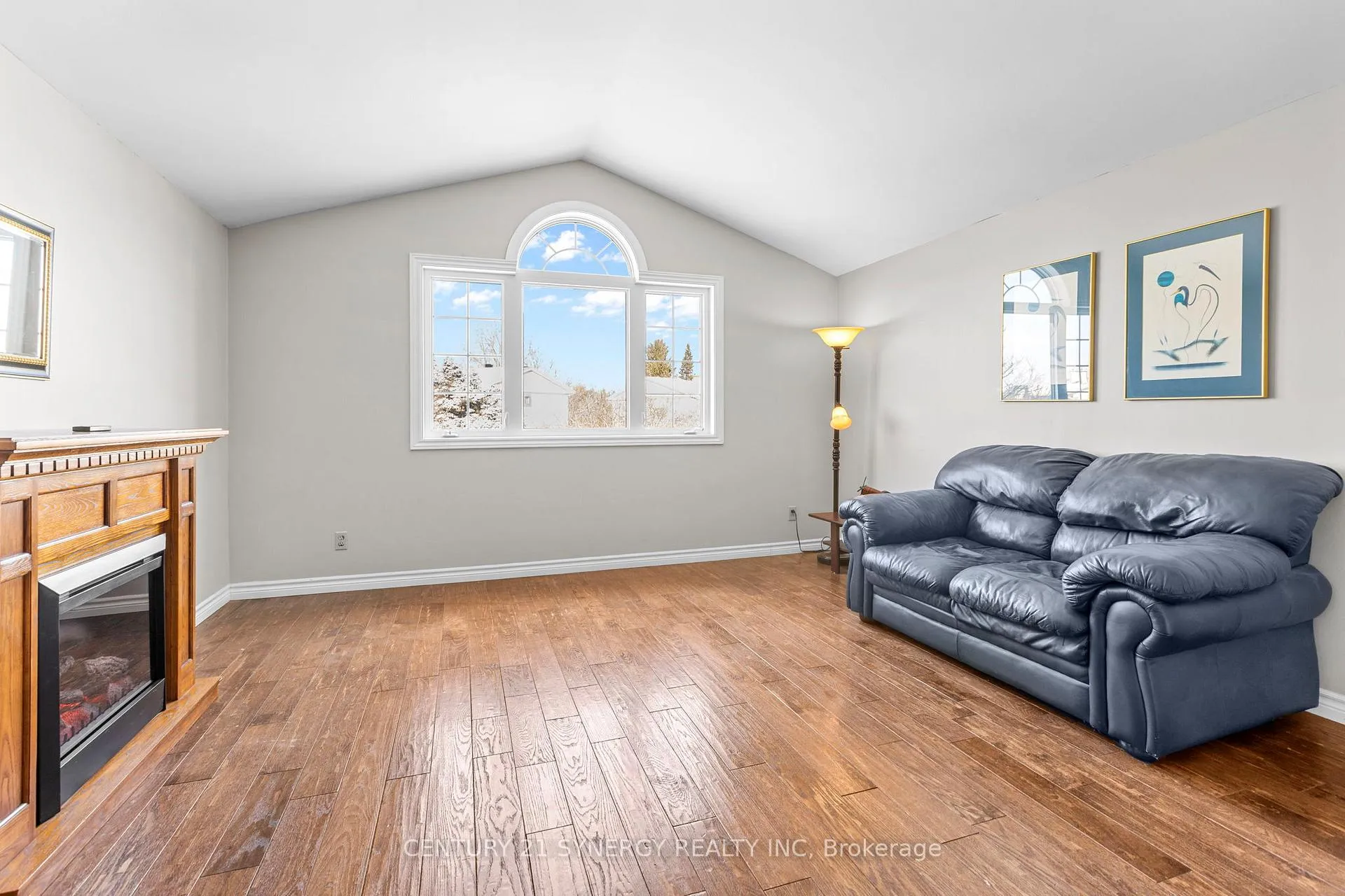 Photo 19 of 34 Rosegarden Crescent, Ottawa, Hunt Club Park/Greenboro — HOMEH