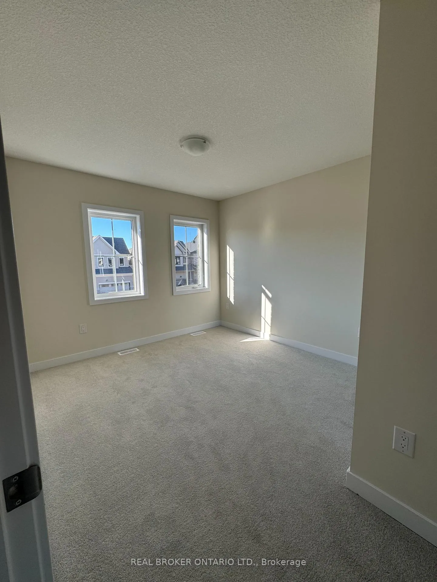 Photo 21 of 90 Sunflower Crescent, Thorold, Hurricane/Merrittville — HOMEH