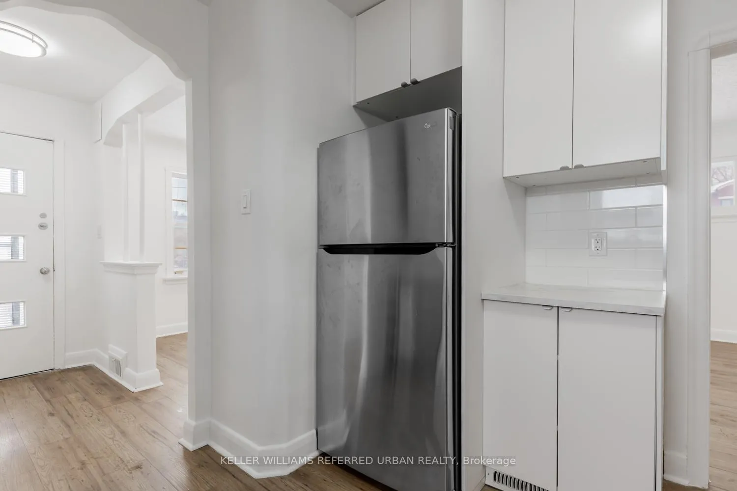 Photo 10 of 93 Glen Rush Boulevard, Toronto, Bedford Park-Nortown — HOMEH