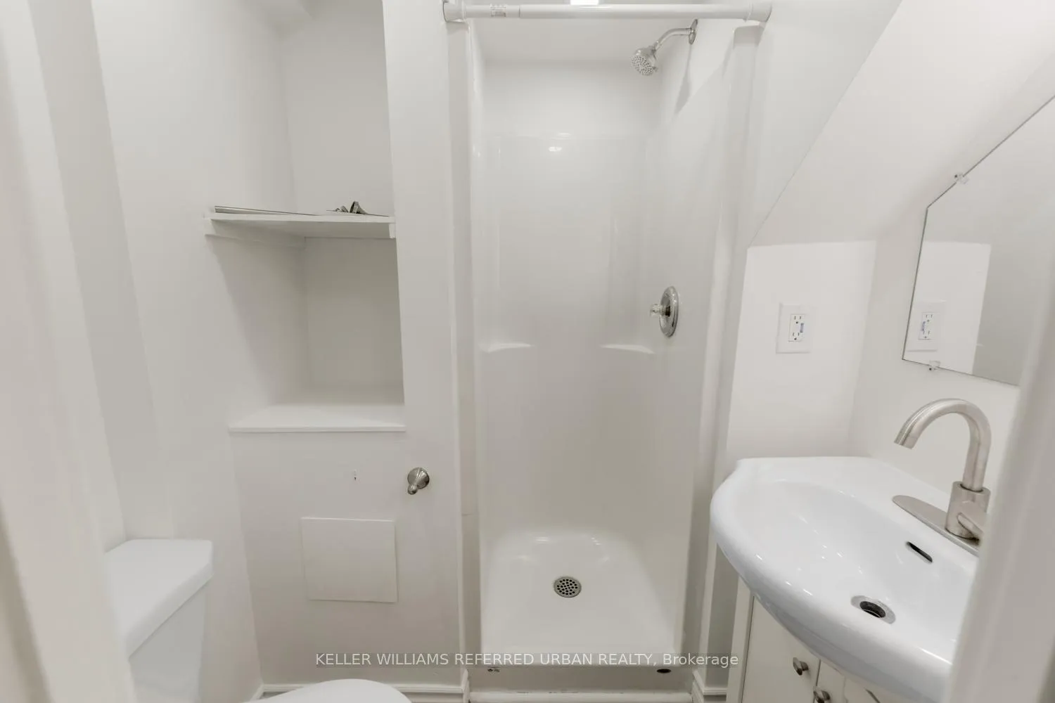 Photo 22 of 93 Glen Rush Boulevard, Toronto, Bedford Park-Nortown — HOMEH