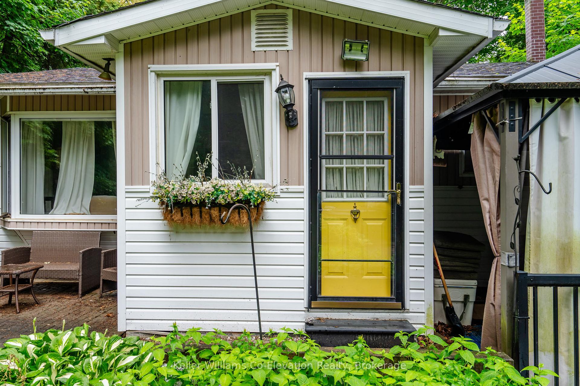Photo 3 of 137 Oliver Drive, Tiny, Rural Tiny — HOMEH