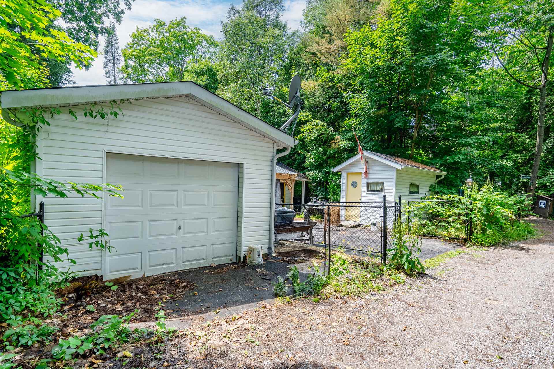 Photo 16 of 137 Oliver Drive, Tiny, Rural Tiny — HOMEH
