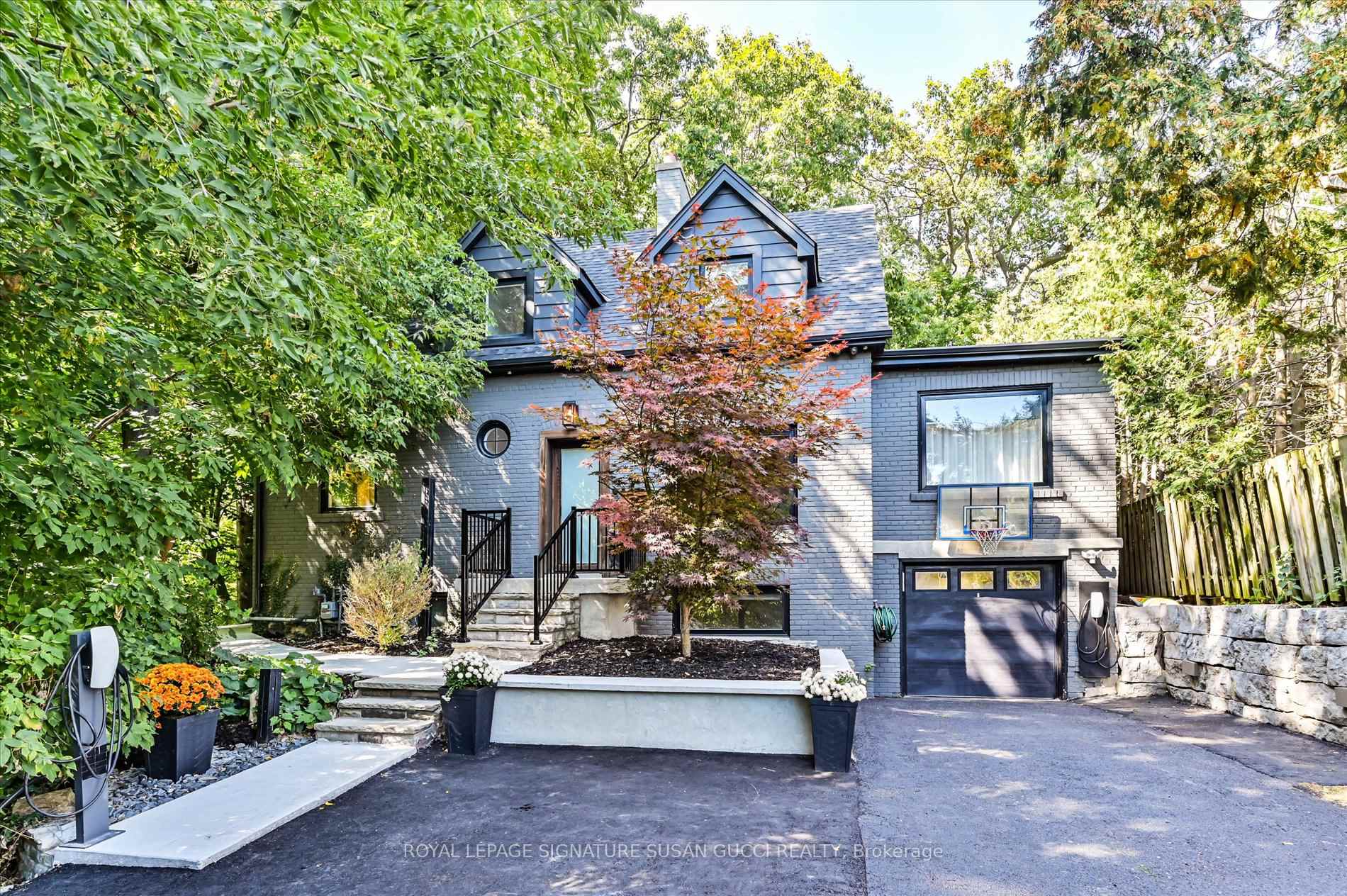 Photo 1 of 34 Glenwood Crescent, Toronto, O'Connor-Parkview — HOMEH