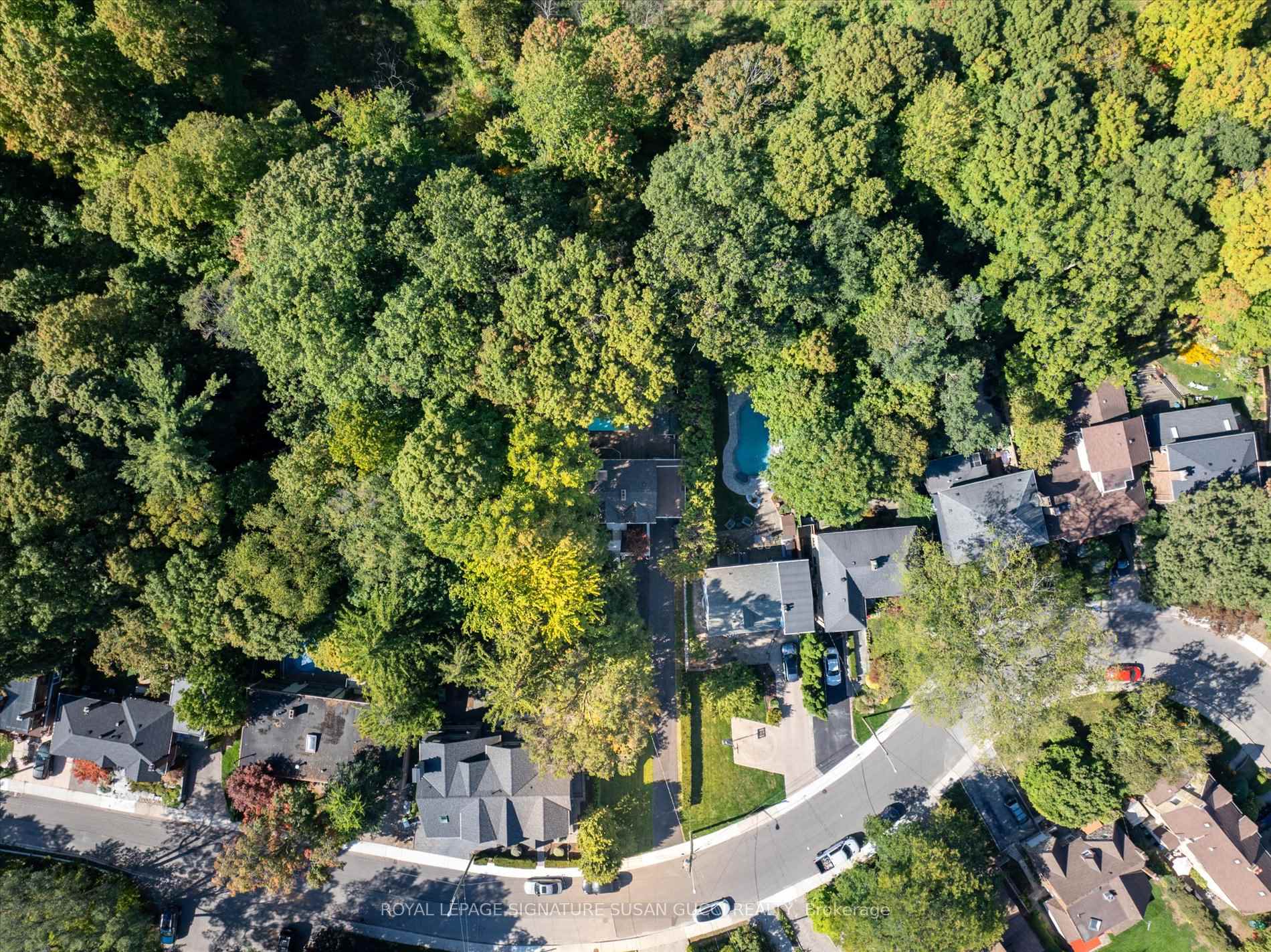 Photo 6 of 34 Glenwood Crescent, Toronto, O'Connor-Parkview — HOMEH