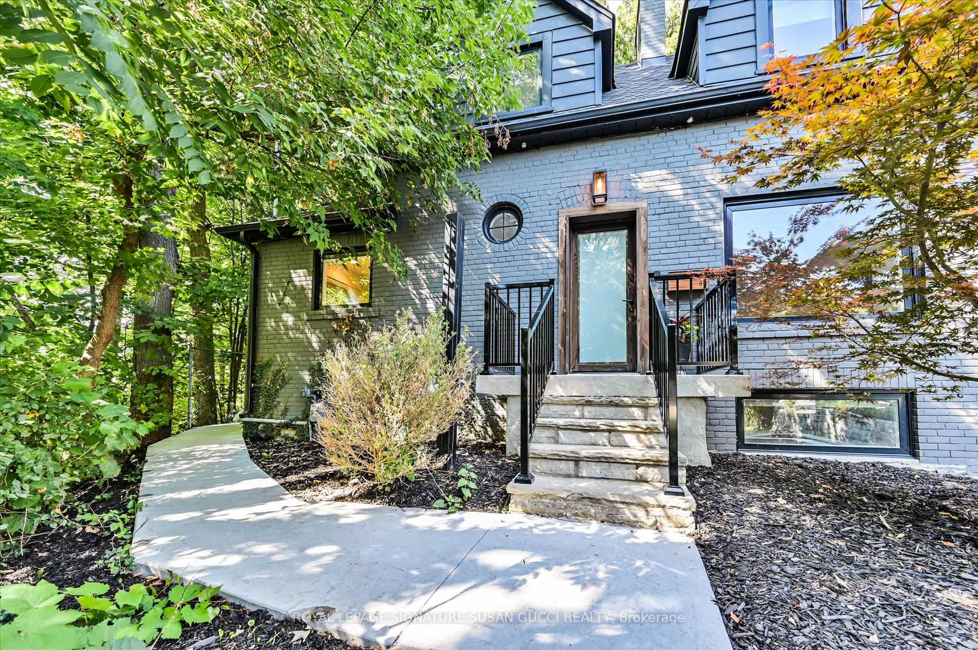 Photo 9 of 34 Glenwood Crescent, Toronto, O'Connor-Parkview — HOMEH
