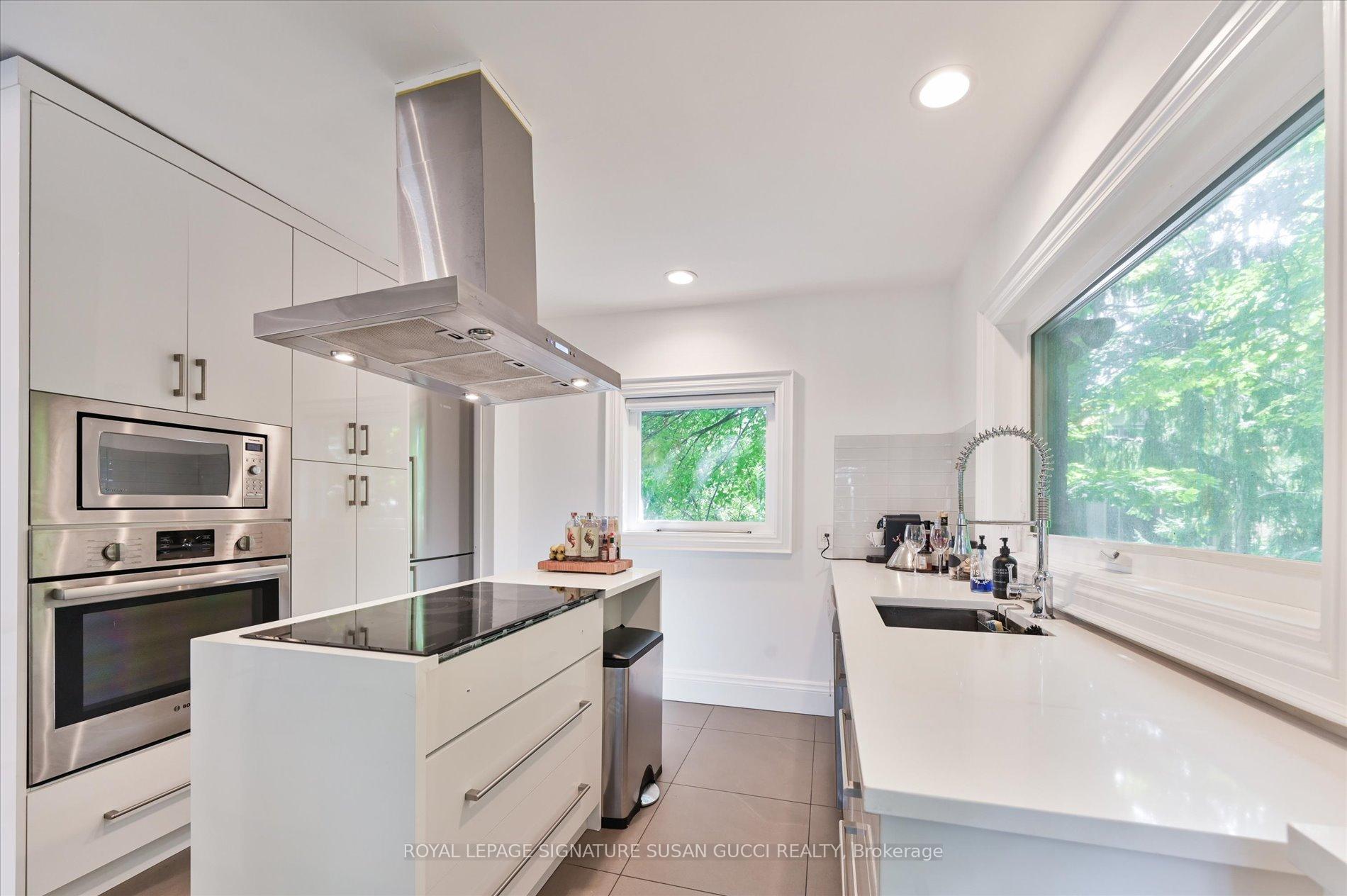 Photo 15 of 34 Glenwood Crescent, Toronto, O'Connor-Parkview — HOMEH