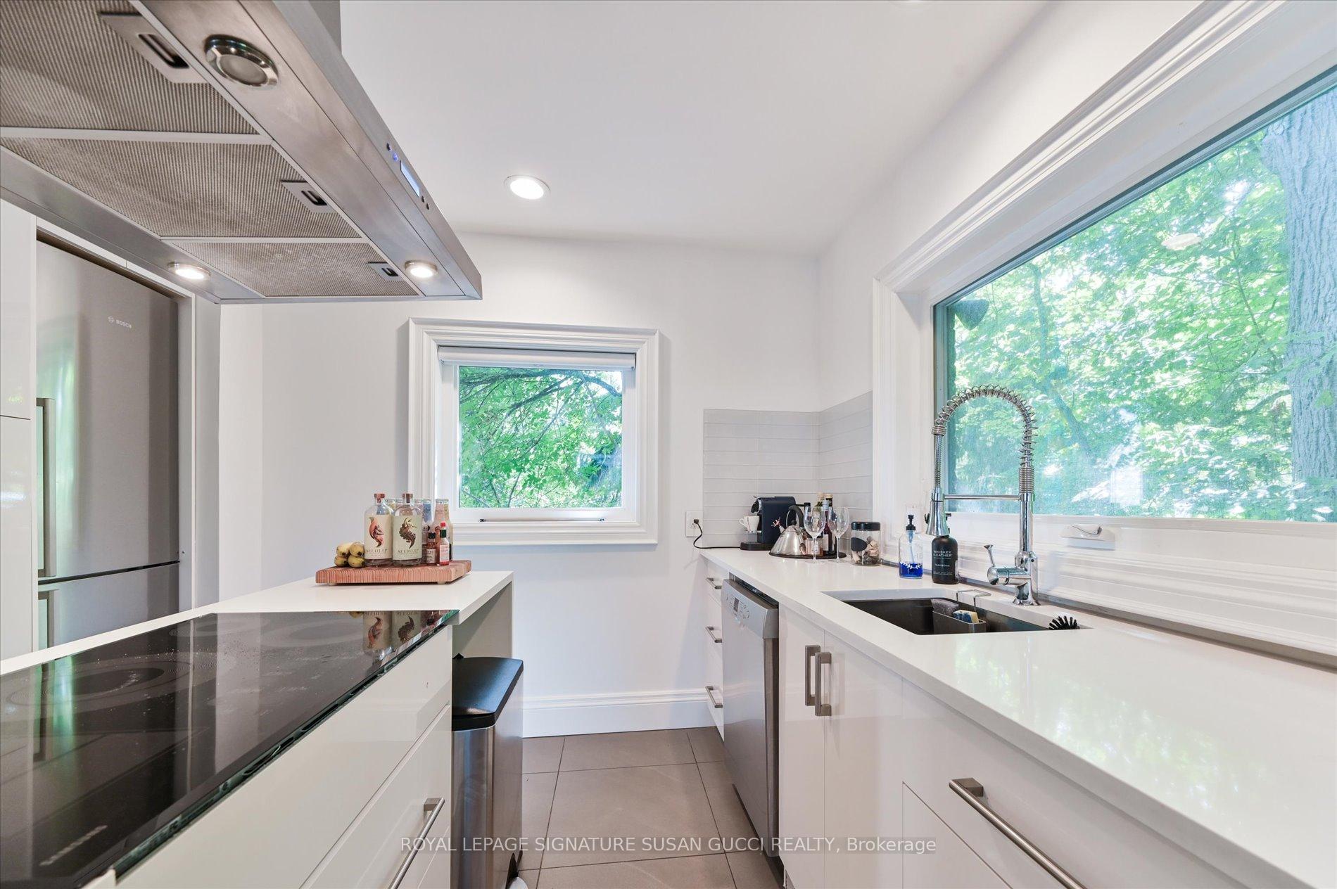 Photo 16 of 34 Glenwood Crescent, Toronto, O'Connor-Parkview — HOMEH
