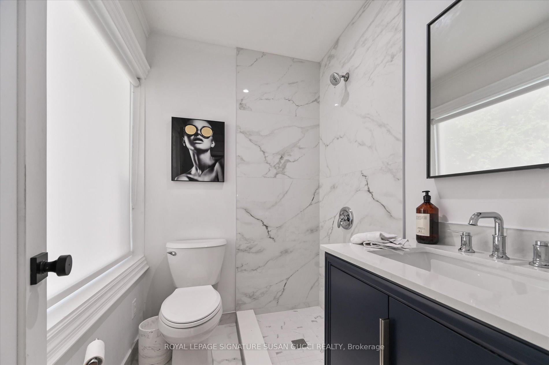 Photo 20 of 34 Glenwood Crescent, Toronto, O'Connor-Parkview — HOMEH