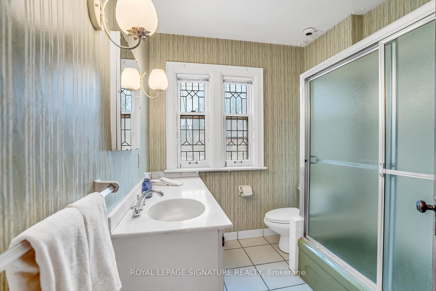 Photo 27 of 72 Bessborough Drive, Toronto, Leaside — HOMEH