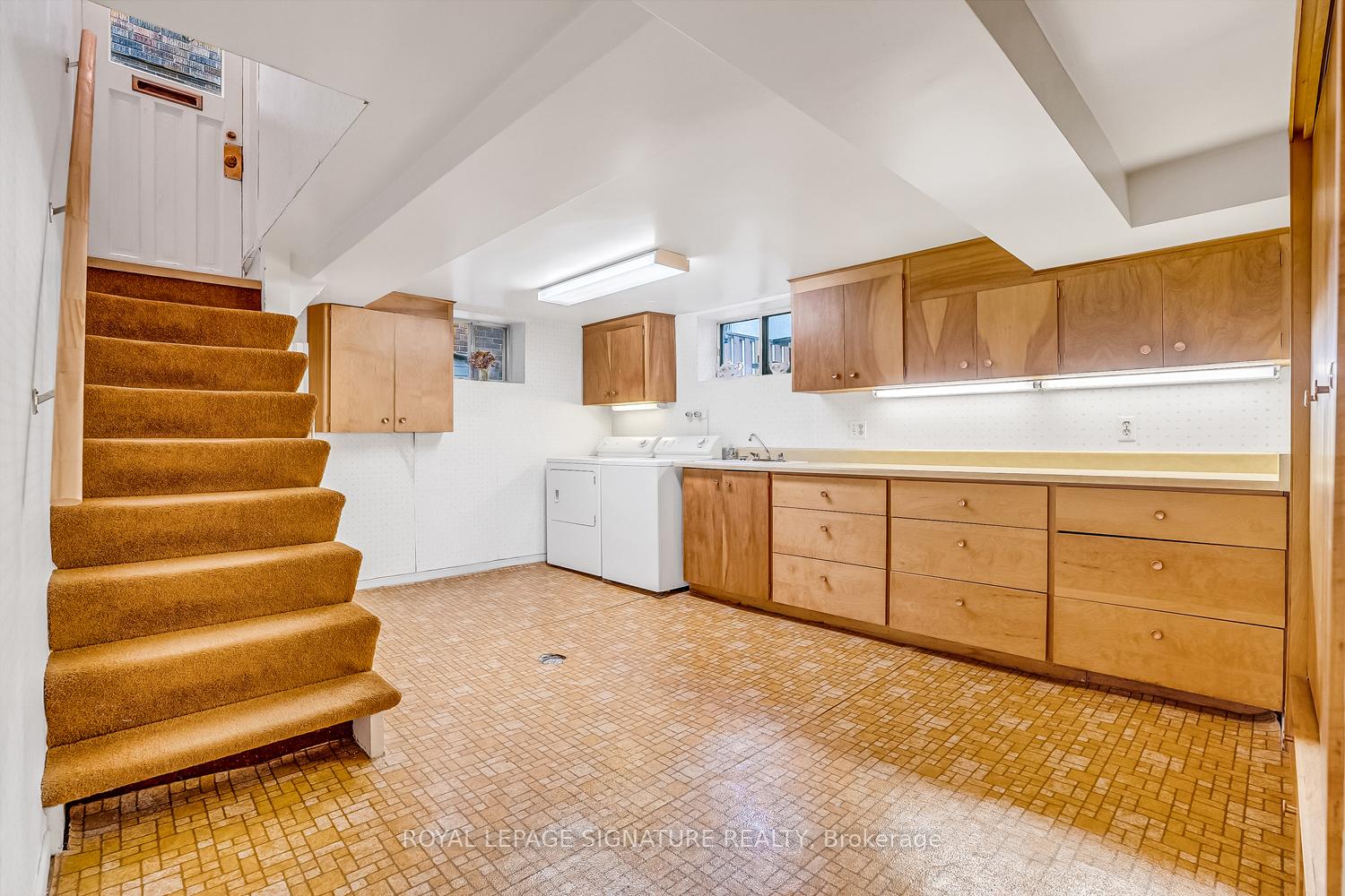Photo 31 of 72 Bessborough Drive, Toronto, Leaside — HOMEH
