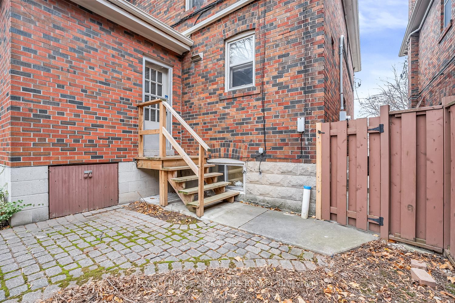 Photo 35 of 72 Bessborough Drive, Toronto, Leaside — HOMEH