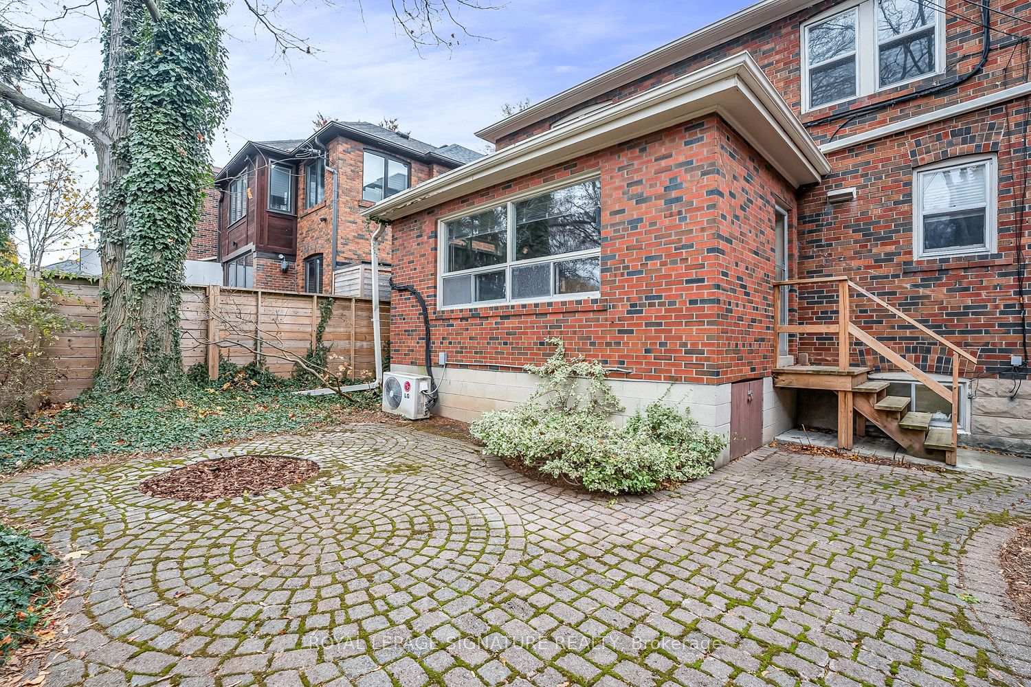 Photo 38 of 72 Bessborough Drive, Toronto, Leaside — HOMEH