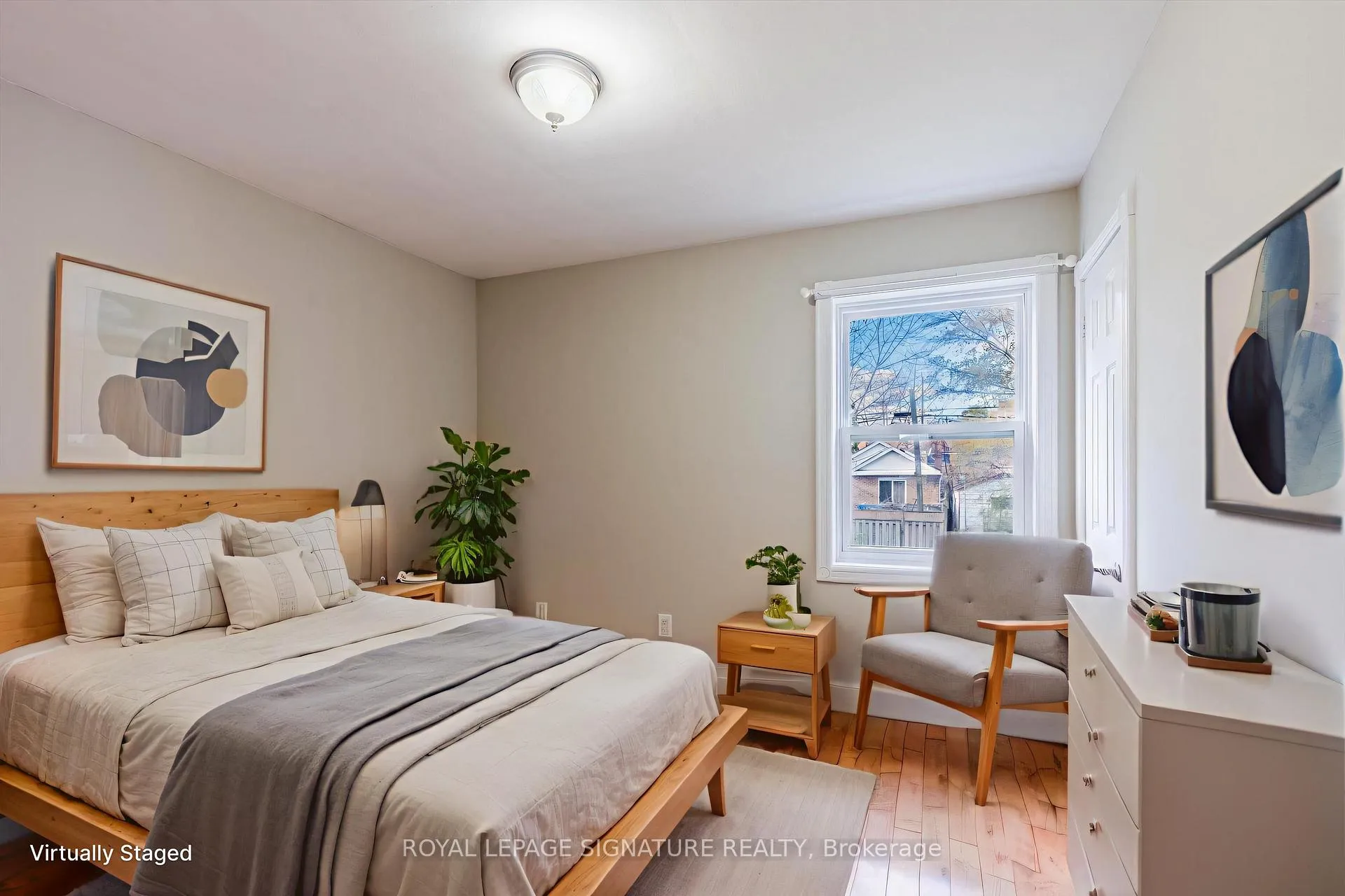 Photo 5 of 136 Meighen Avenue, Toronto, O'Connor-Parkview — HOMEH