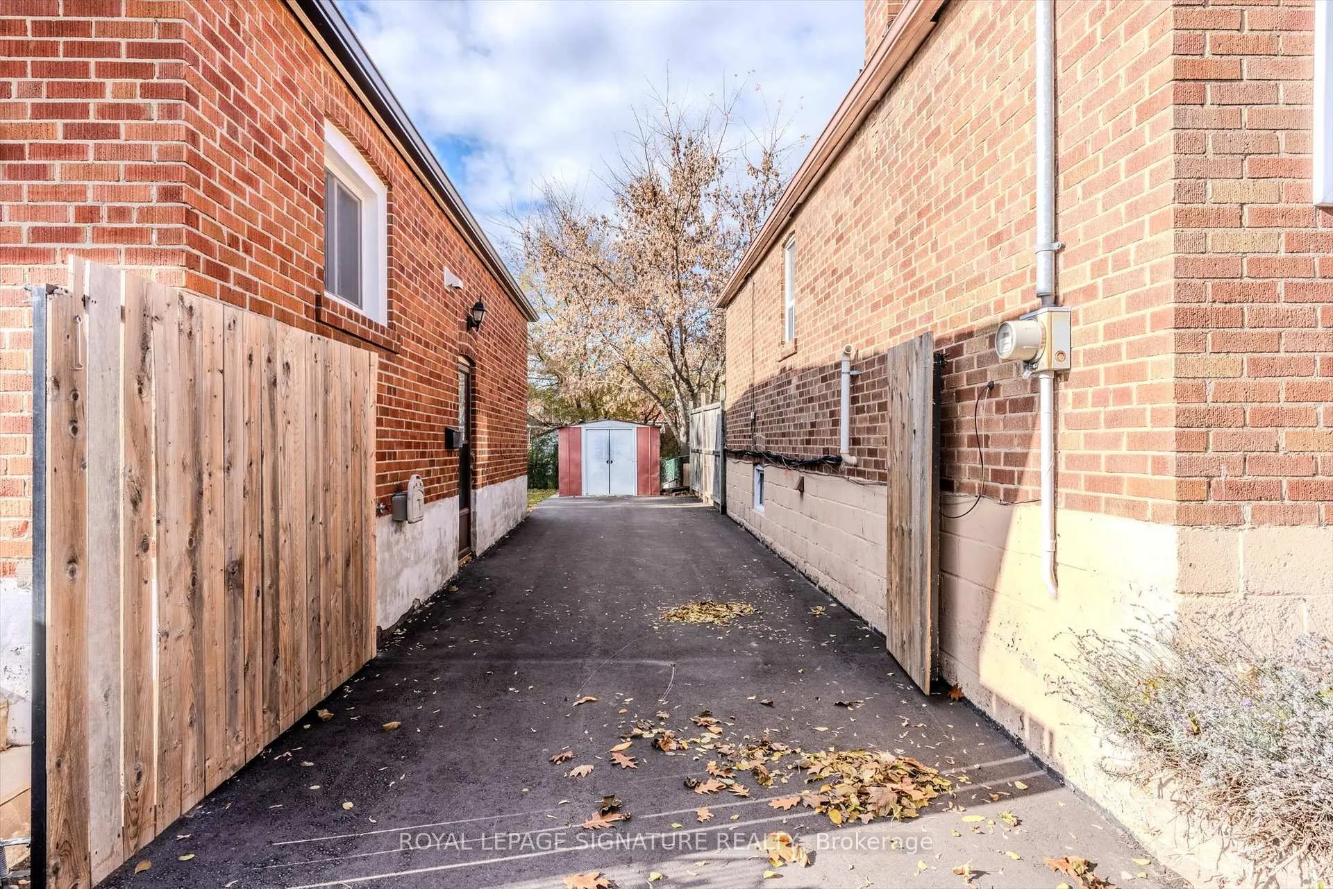 Photo 8 of 136 Meighen Avenue, Toronto, O'Connor-Parkview — HOMEH