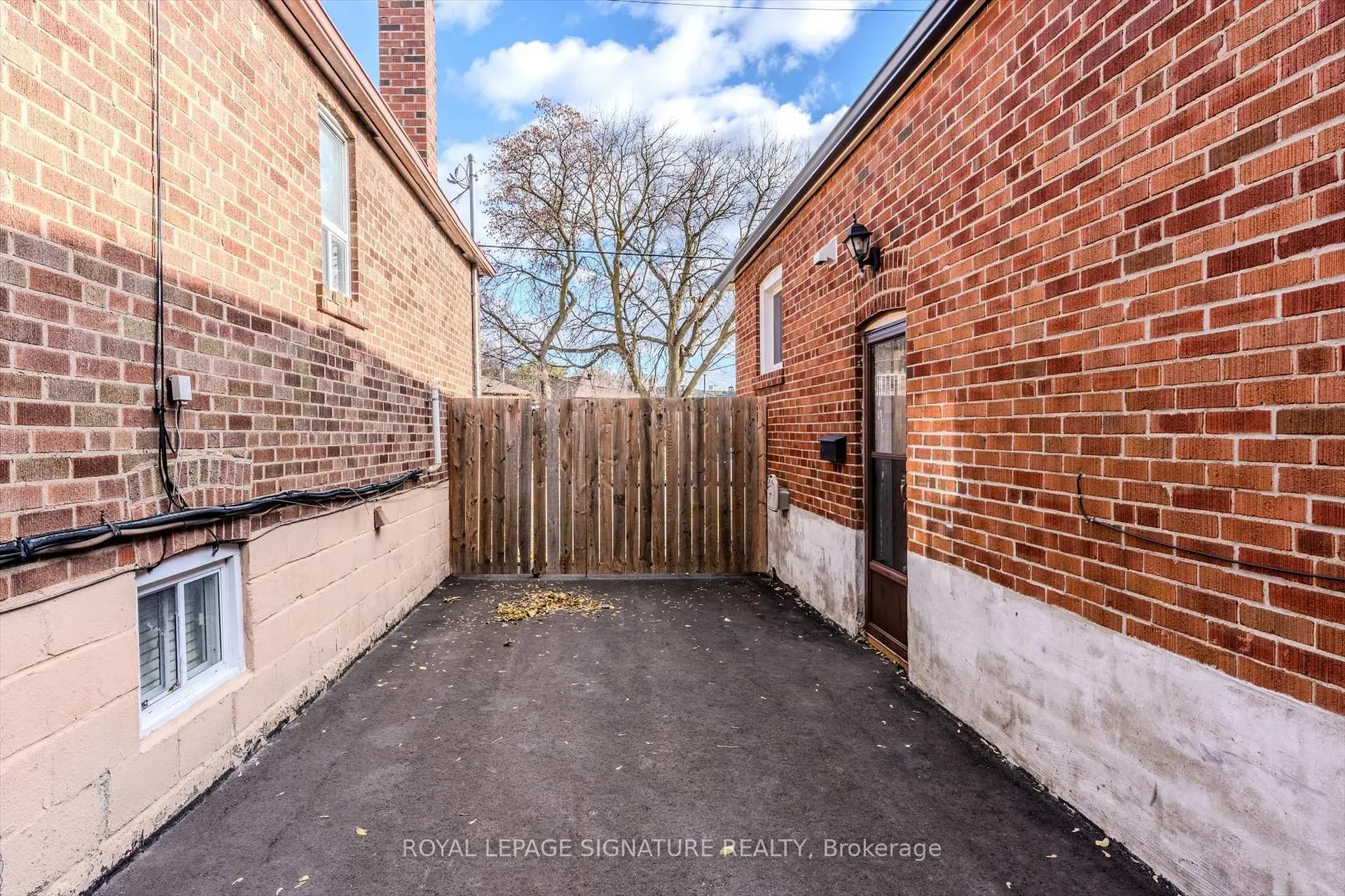 Photo 11 of 136 Meighen Avenue, Toronto, O'Connor-Parkview — HOMEH