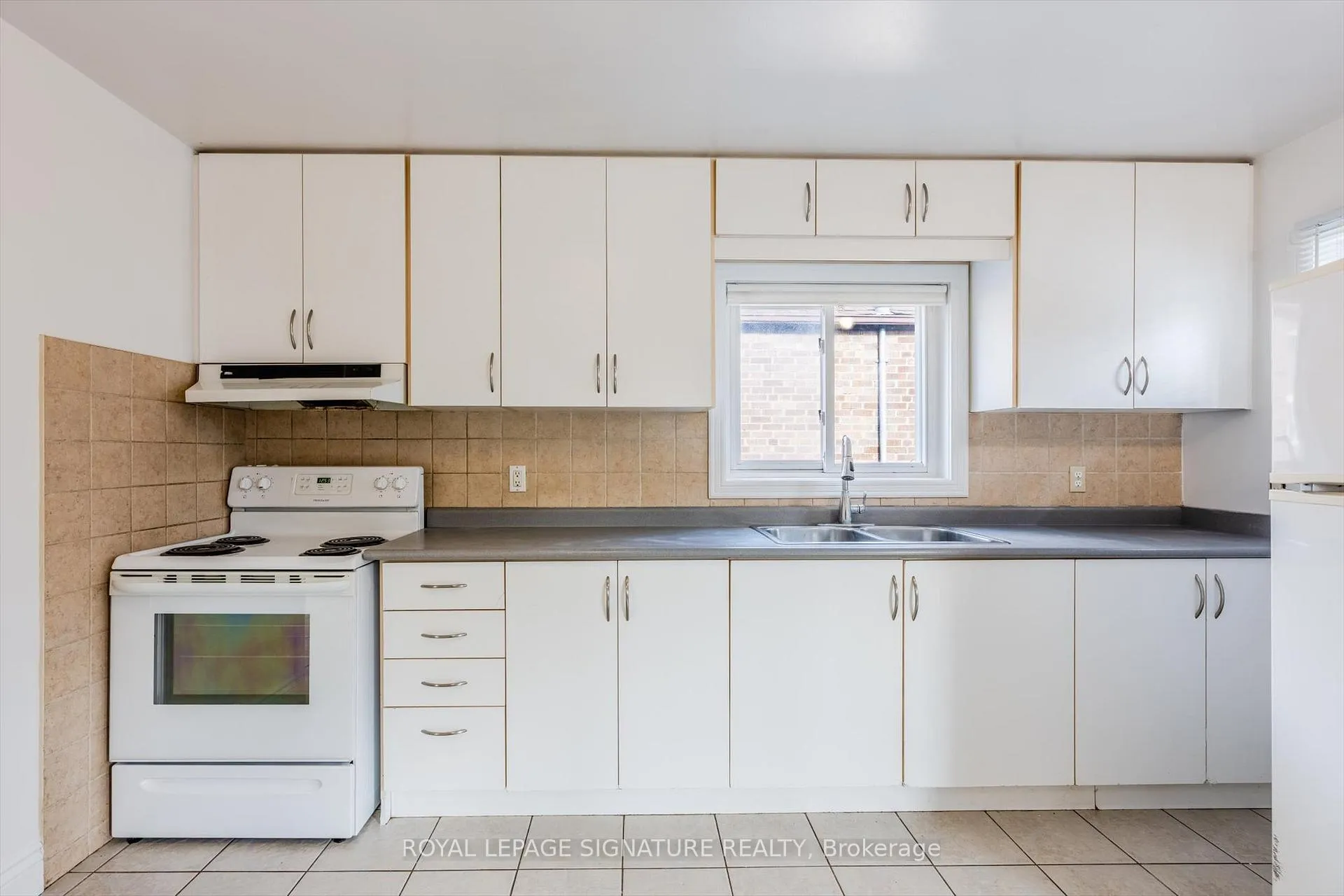 Photo 19 of 136 Meighen Avenue, Toronto, O'Connor-Parkview — HOMEH