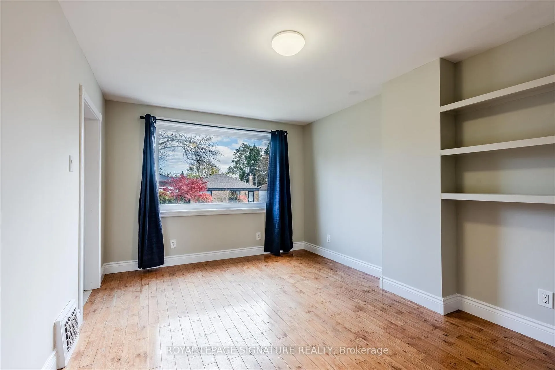 Photo 21 of 136 Meighen Avenue, Toronto, O'Connor-Parkview — HOMEH