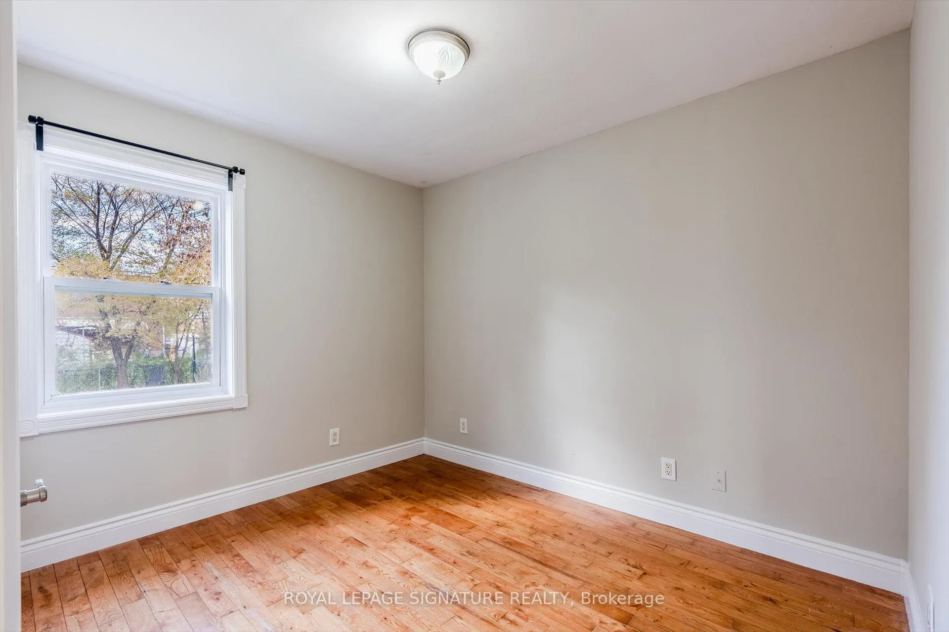 Photo 23 of 136 Meighen Avenue, Toronto, O'Connor-Parkview — HOMEH