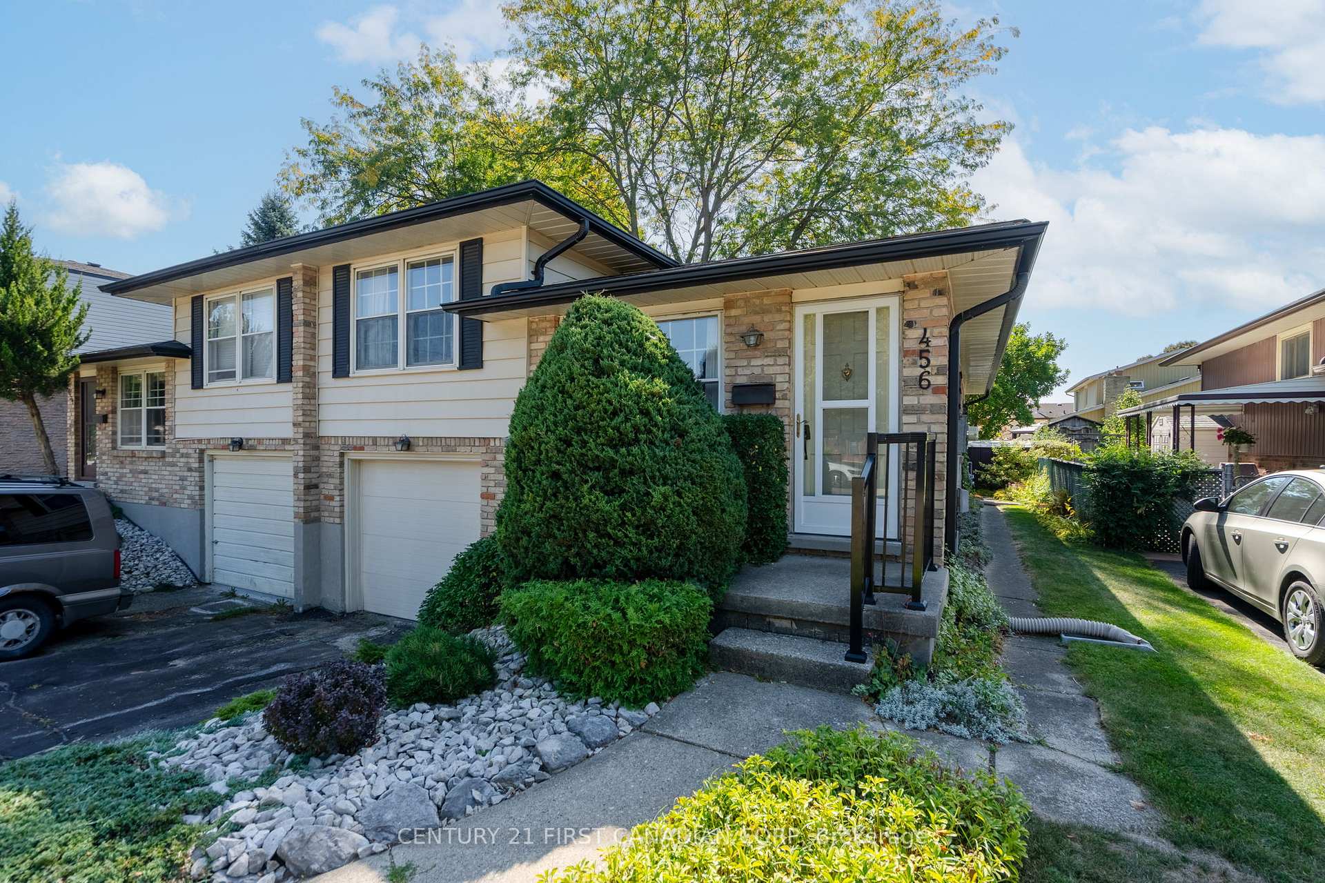Photo 1 of 456 Maple Street, Strathroy-Caradoc, NW — HOMEH