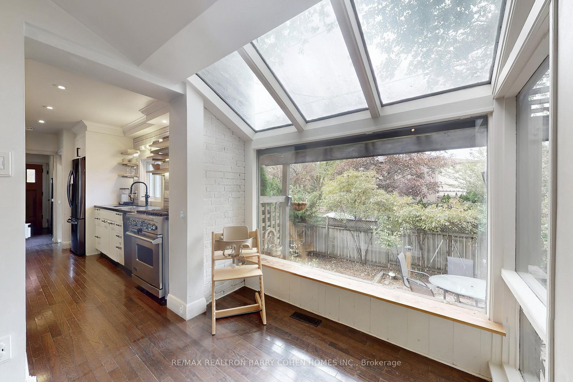 Photo 11 of 155 Parkhurst Boulevard, Toronto, Leaside — HOMEH