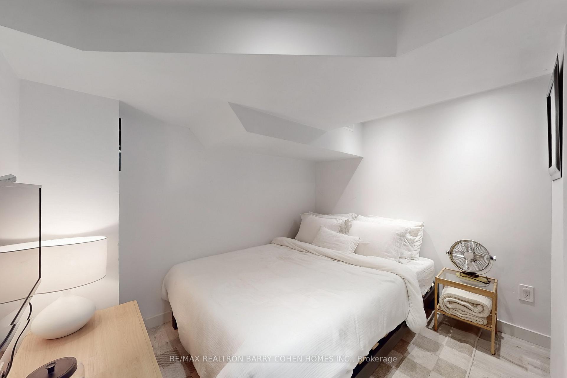 Photo 29 of 155 Parkhurst Boulevard, Toronto, Leaside — HOMEH