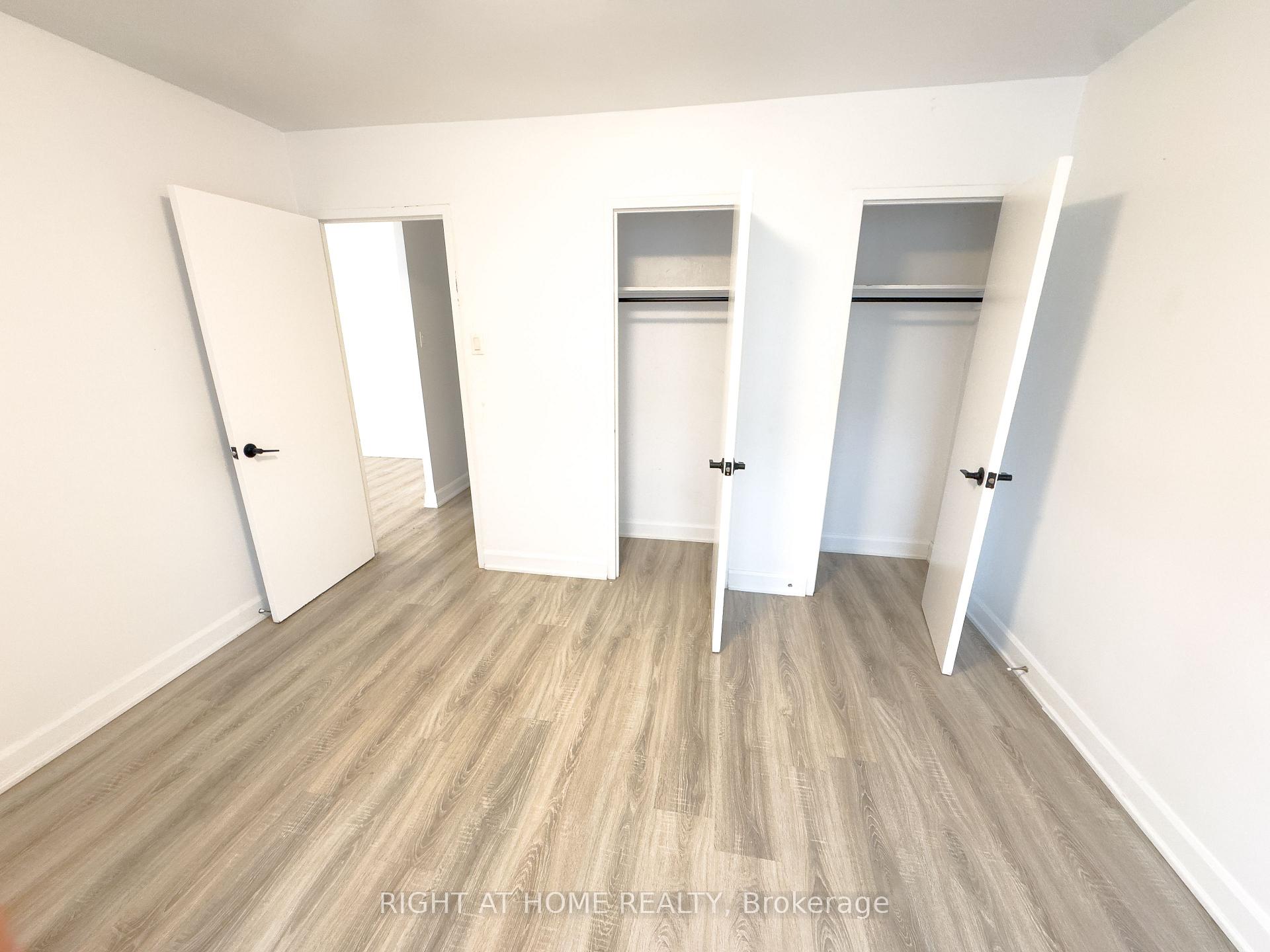Photo 9 of Unit 214, 896 Eglinton Avenue E, Toronto, Leaside — HOMEH