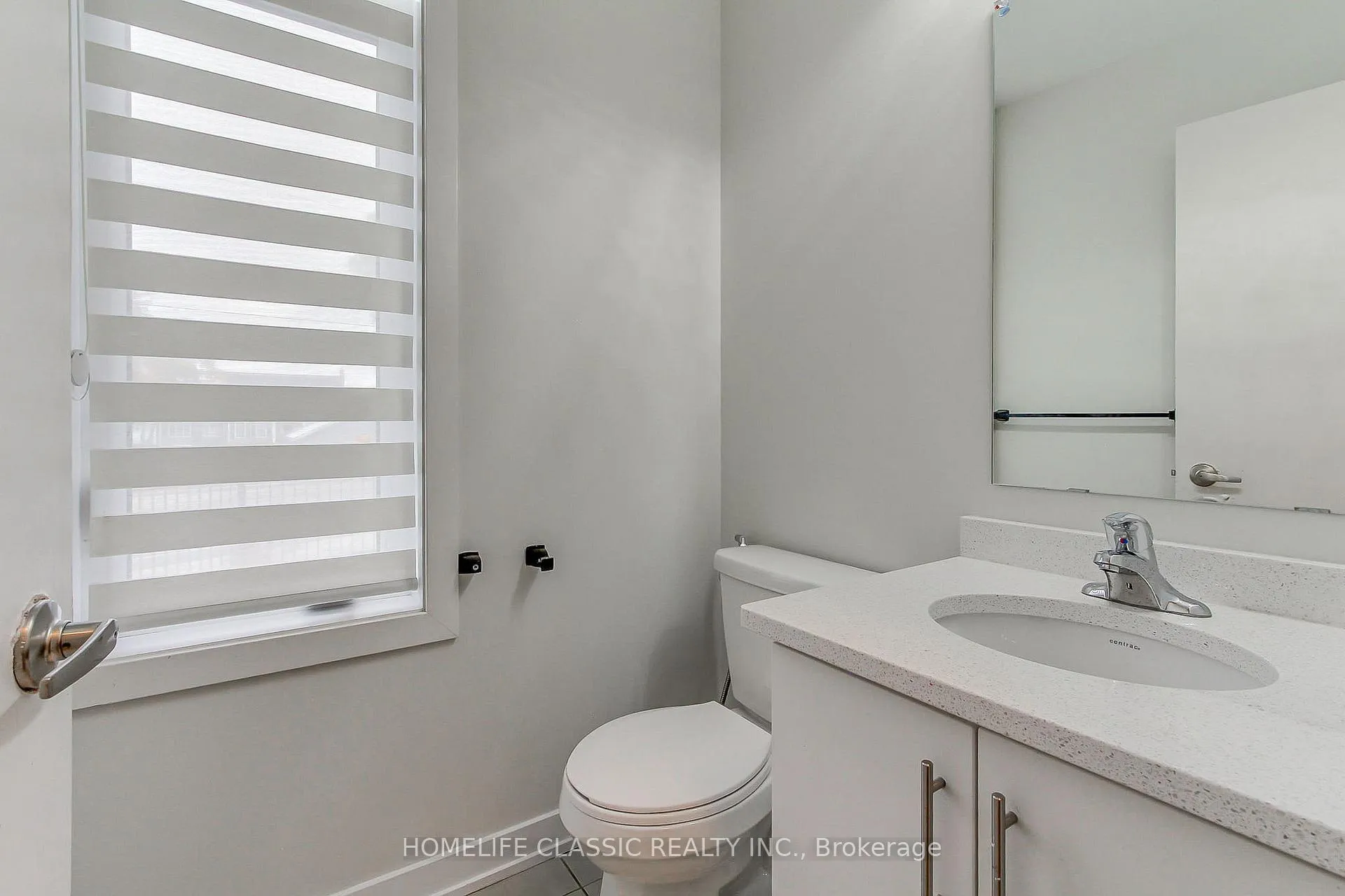 Photo 19 of Unit #1, 590 North Service Road, Hamilton, Lakeshore — HOMEH