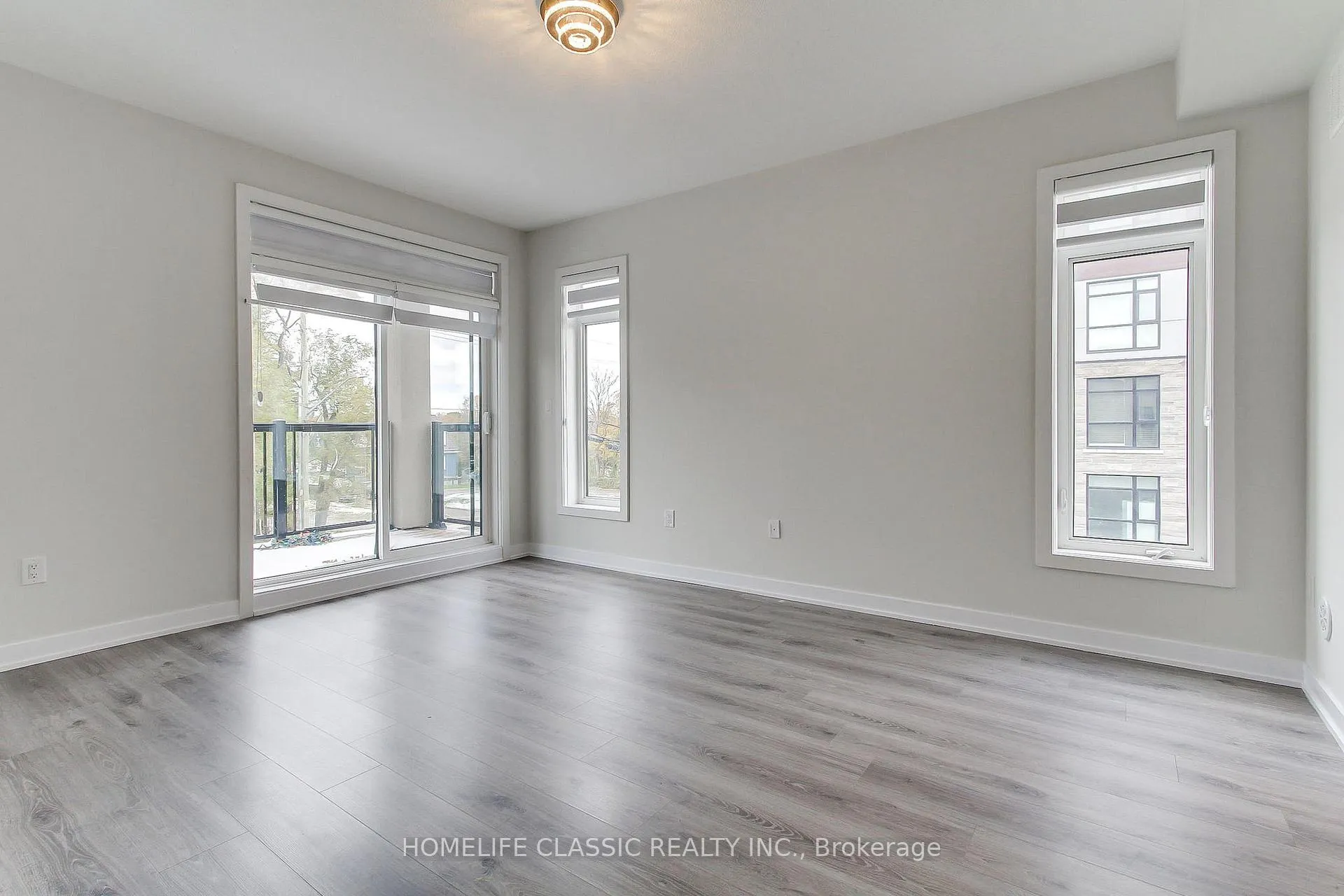 Photo 24 of Unit #1, 590 North Service Road, Hamilton, Lakeshore — HOMEH