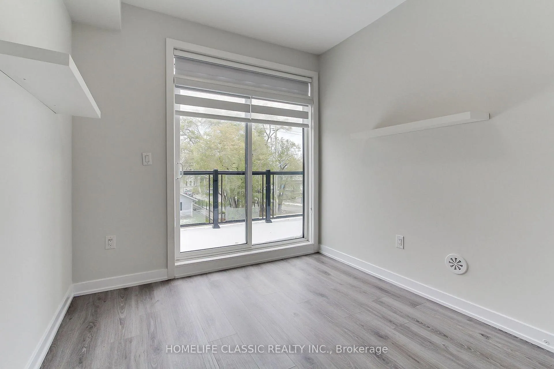 Photo 31 of Unit #1, 590 North Service Road, Hamilton, Lakeshore — HOMEH