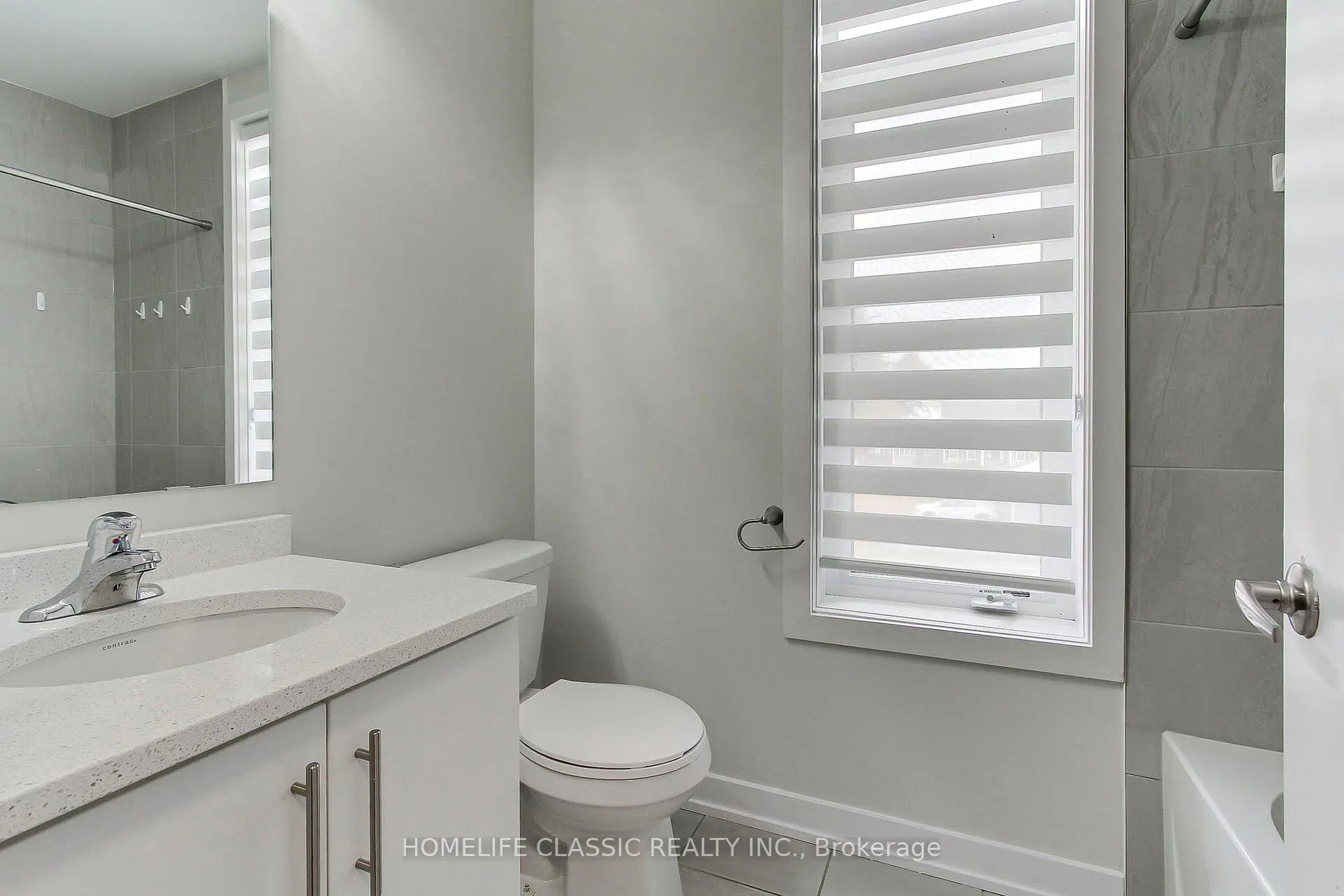 Photo 35 of Unit #1, 590 North Service Road, Hamilton, Lakeshore — HOMEH