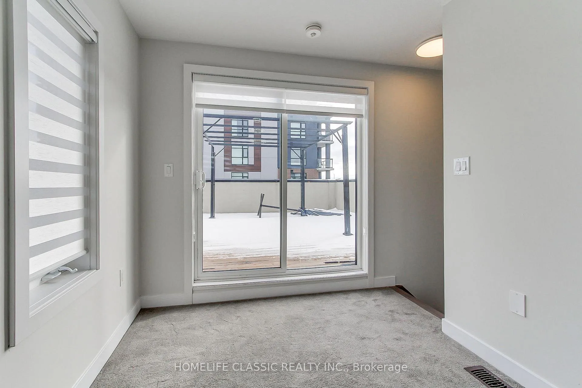 Photo 37 of Unit #1, 590 North Service Road, Hamilton, Lakeshore — HOMEH