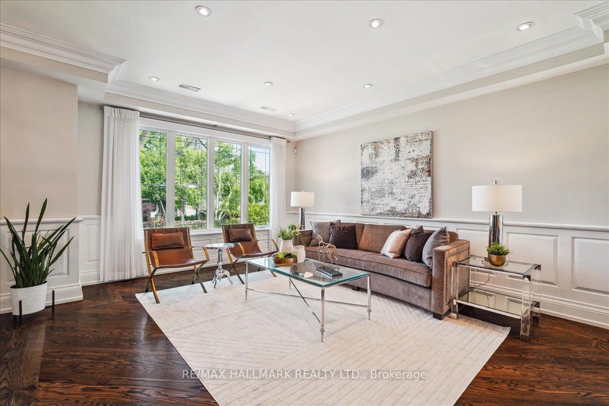 Photo 5 of 135 Glenvale Boulevard, Toronto, Leaside — HOMEH