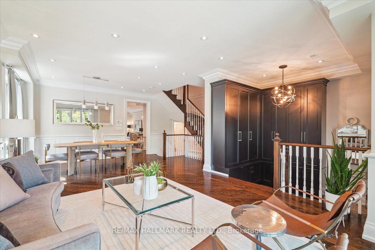 Photo 6 of 135 Glenvale Boulevard, Toronto, Leaside — HOMEH