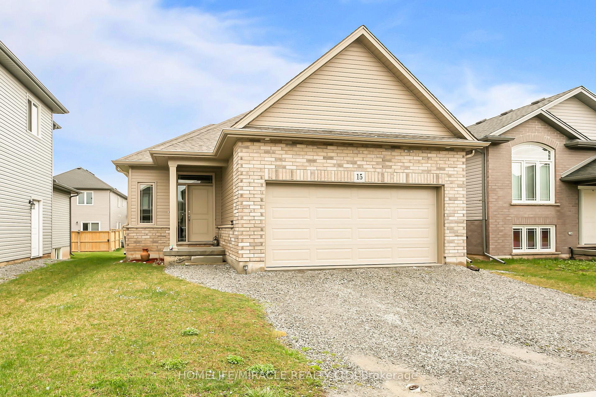 Photo 2 of 15 Tucker Street, Thorold, Hurricane/Merrittville — HOMEH