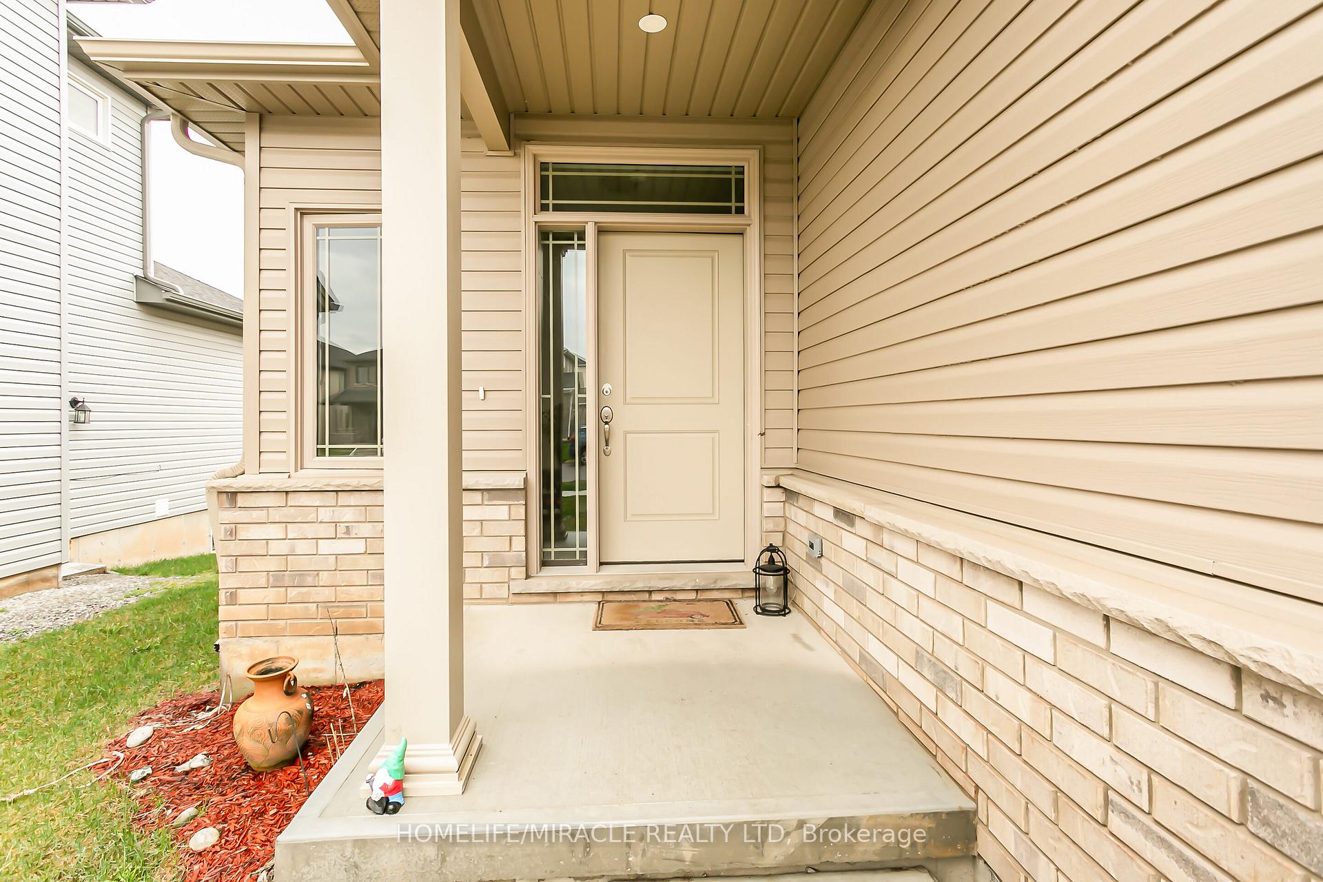 Photo 4 of 15 Tucker Street, Thorold, Hurricane/Merrittville — HOMEH