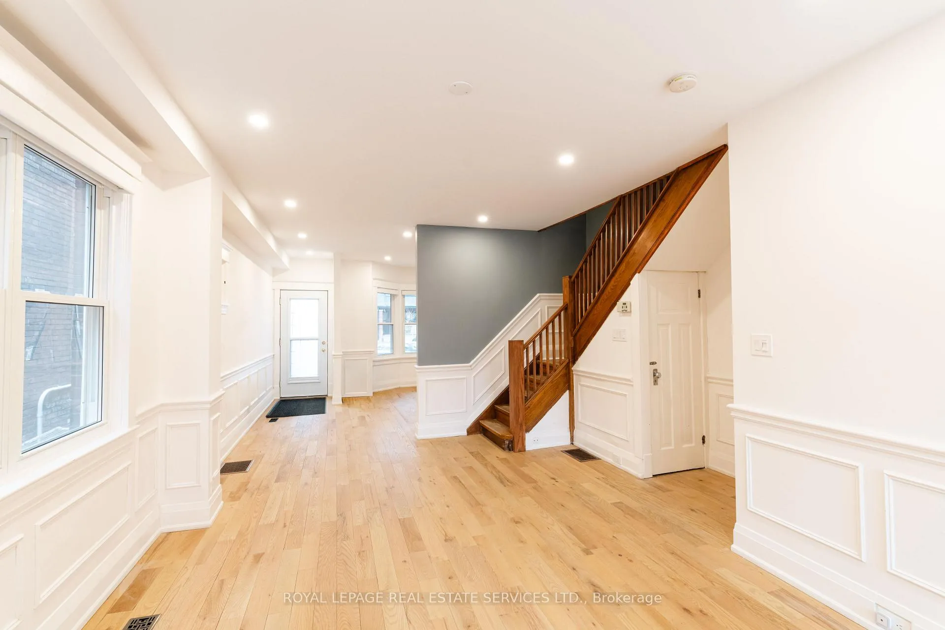 Photo 9 of 51 Wolverleigh Boulevard, Toronto, Danforth — HOMEH