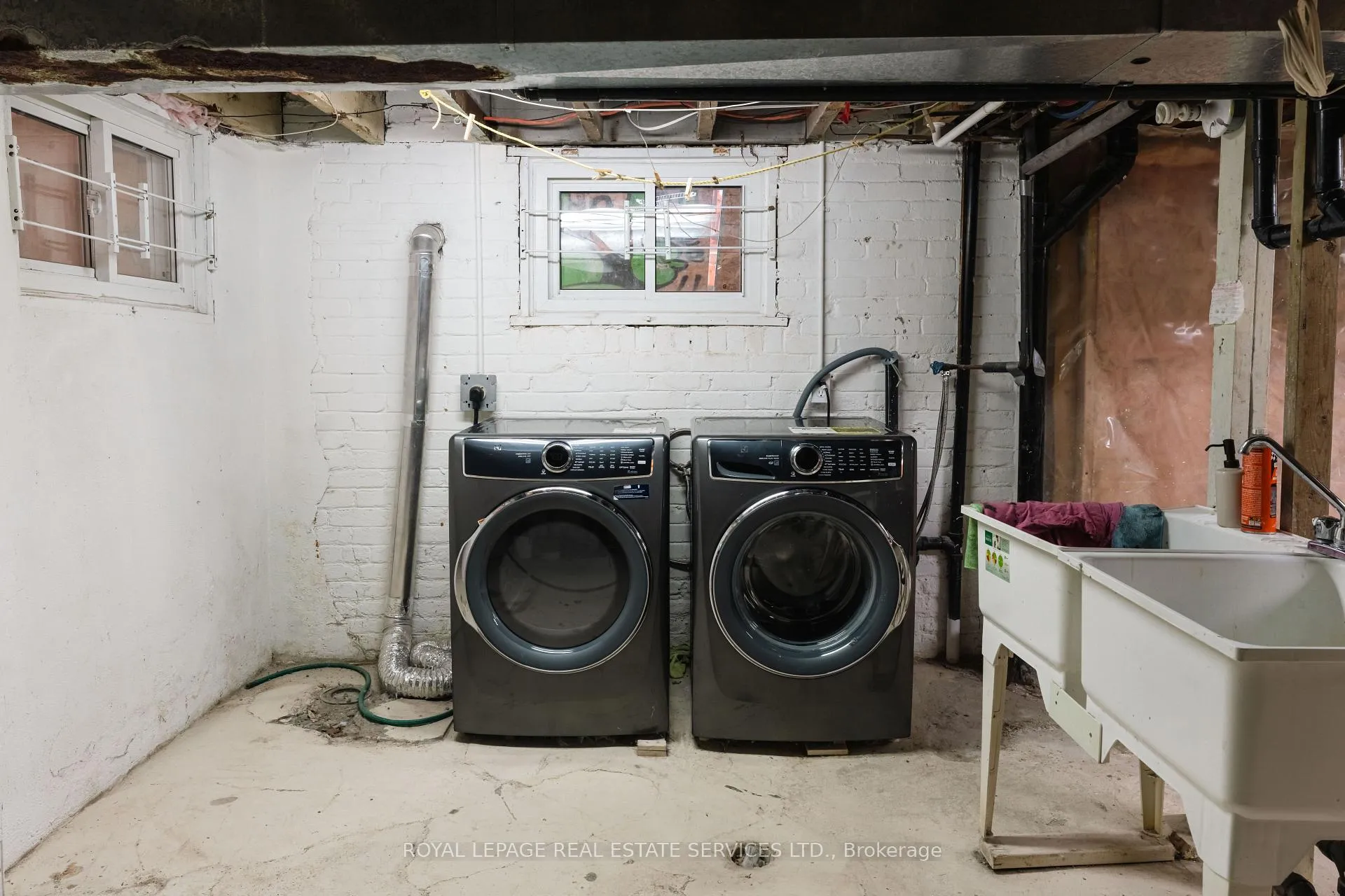 Photo 14 of 51 Wolverleigh Boulevard, Toronto, Danforth — HOMEH