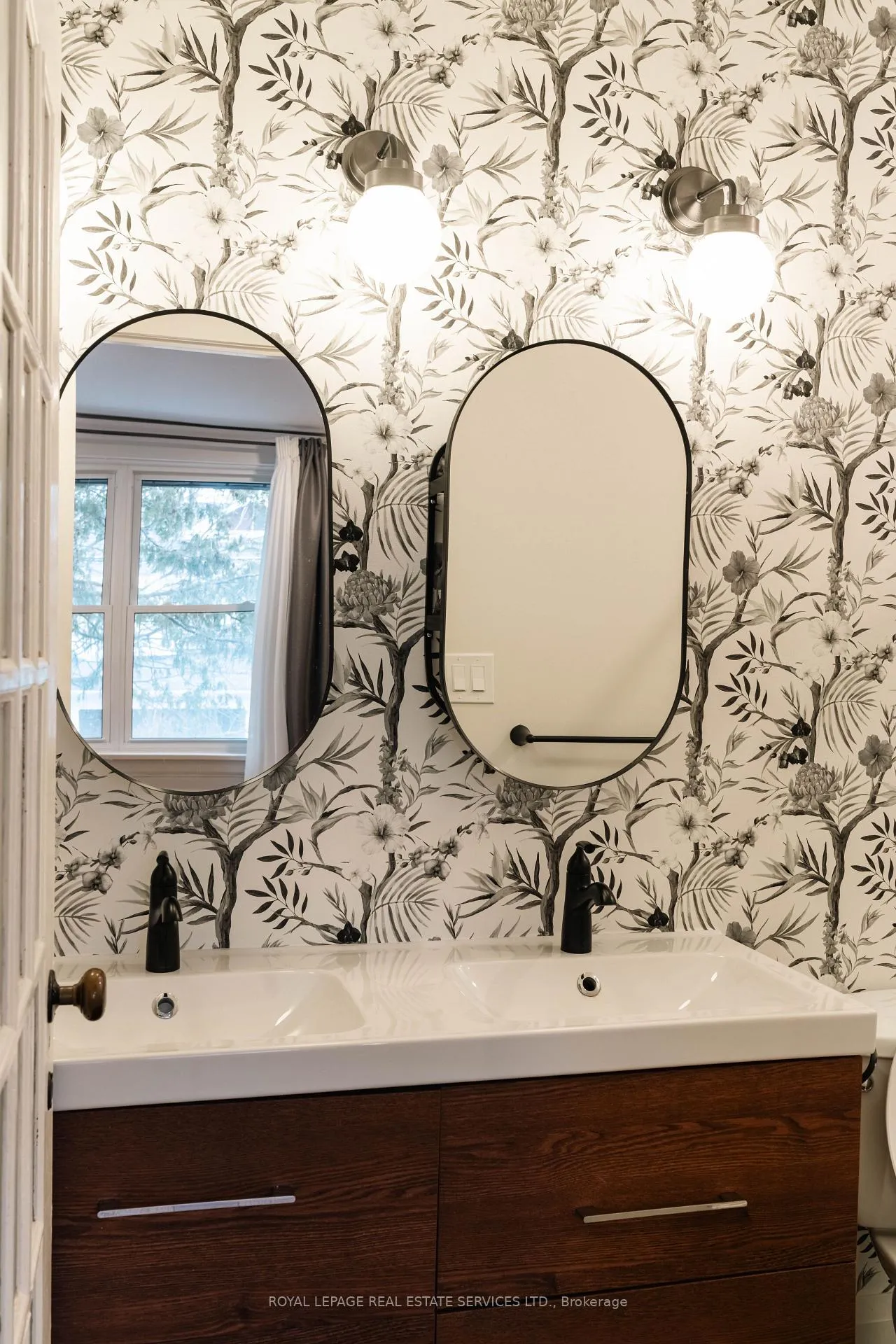 Photo 22 of 51 Wolverleigh Boulevard, Toronto, Danforth — HOMEH