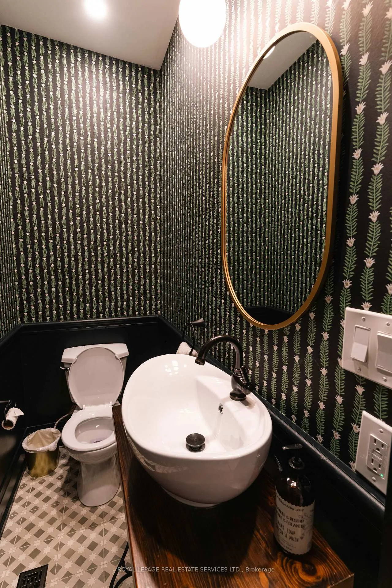 Photo 27 of 51 Wolverleigh Boulevard, Toronto, Danforth — HOMEH