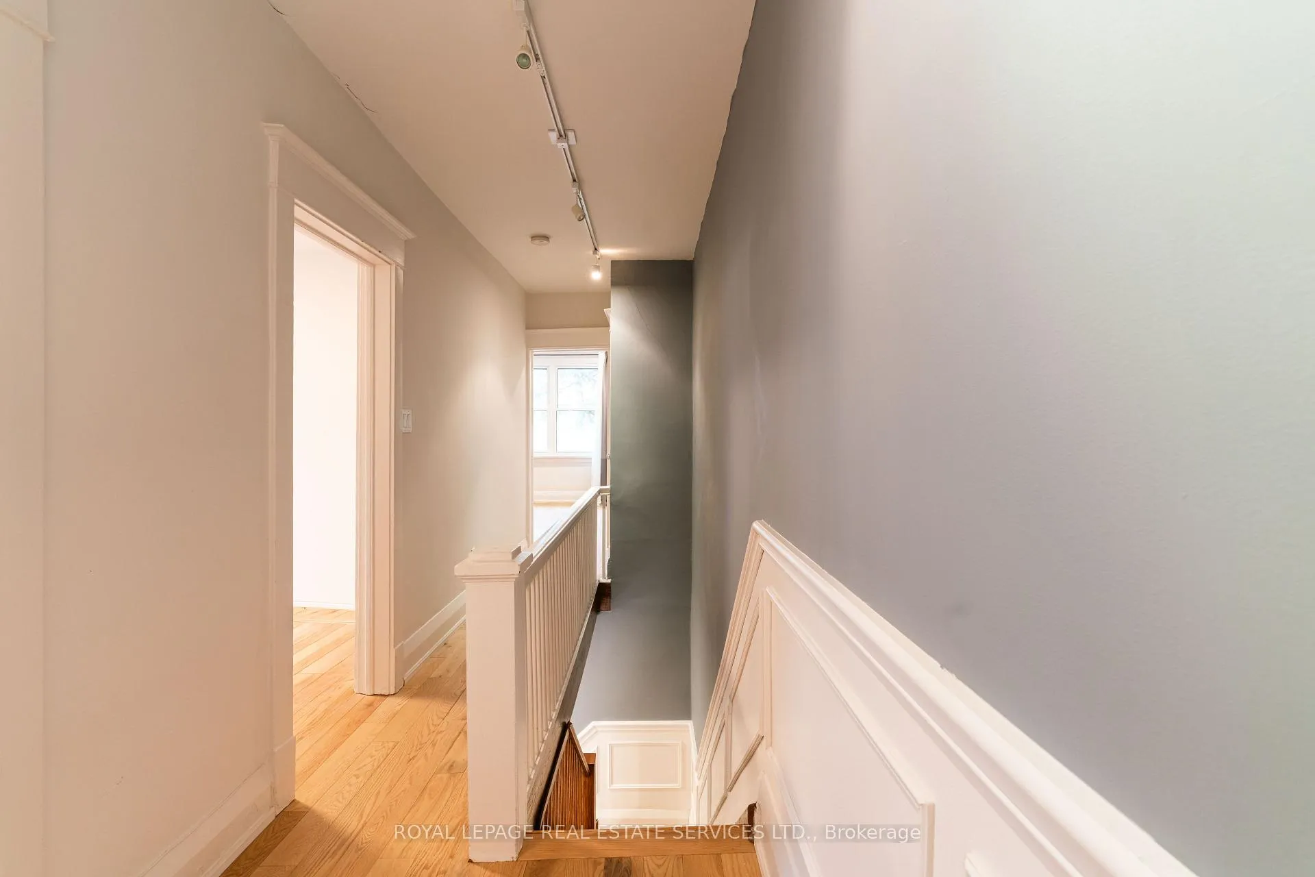 Photo 28 of 51 Wolverleigh Boulevard, Toronto, Danforth — HOMEH