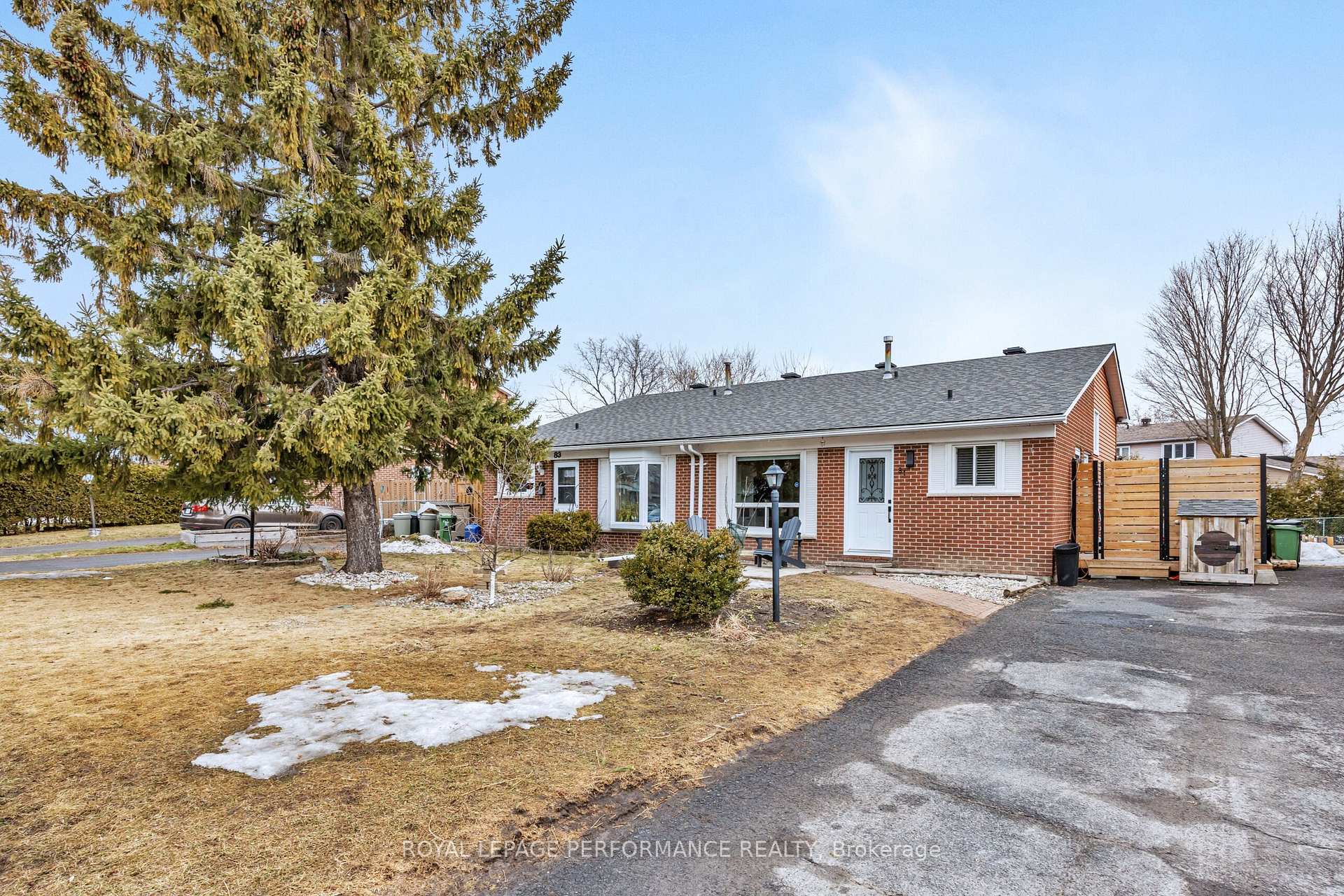 Photo 3 of 81 Dalehurst Drive, Ottawa, Tanglewood — HOMEH